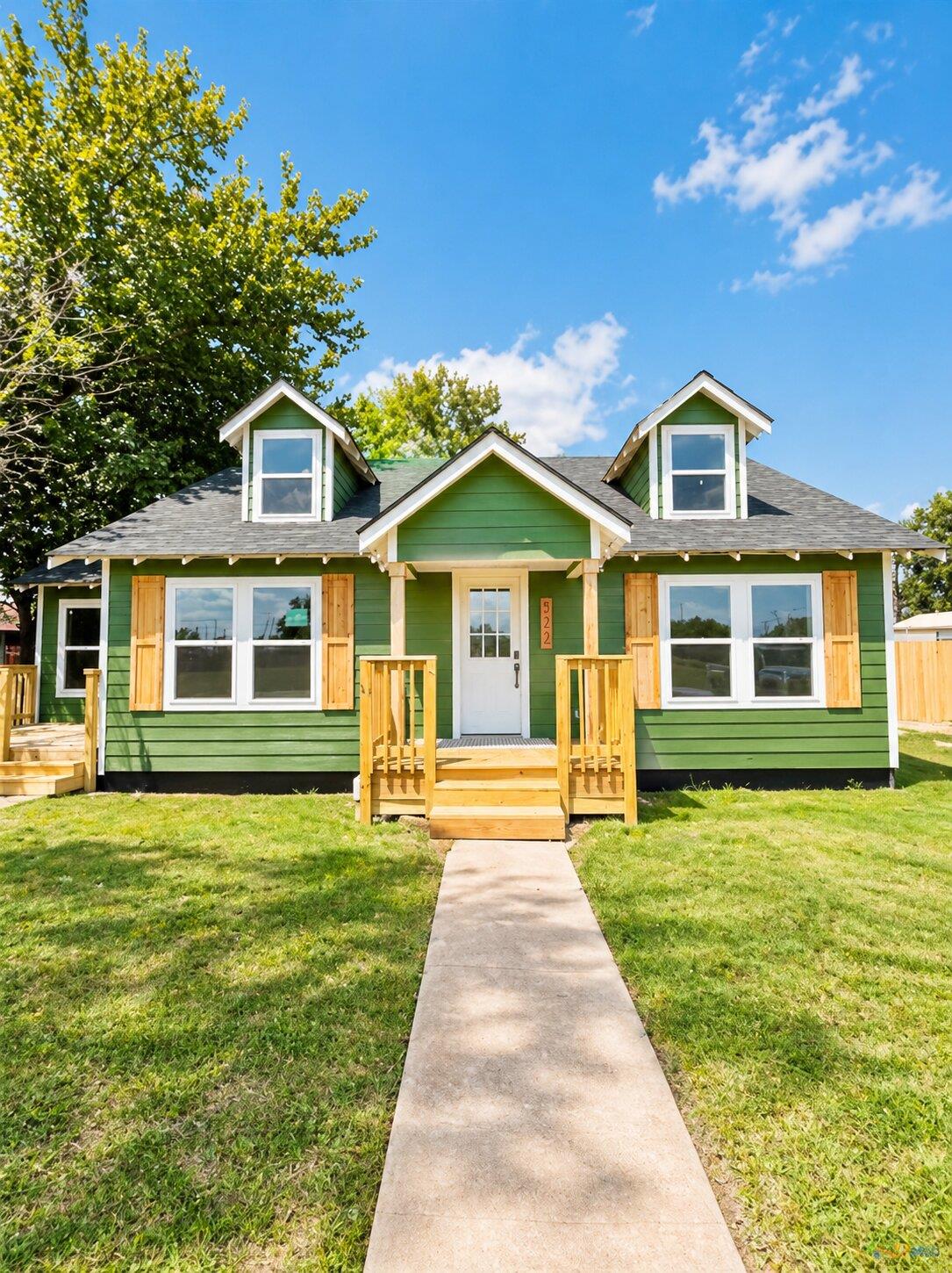 223 NW Front St, Bartlett, TX 76511