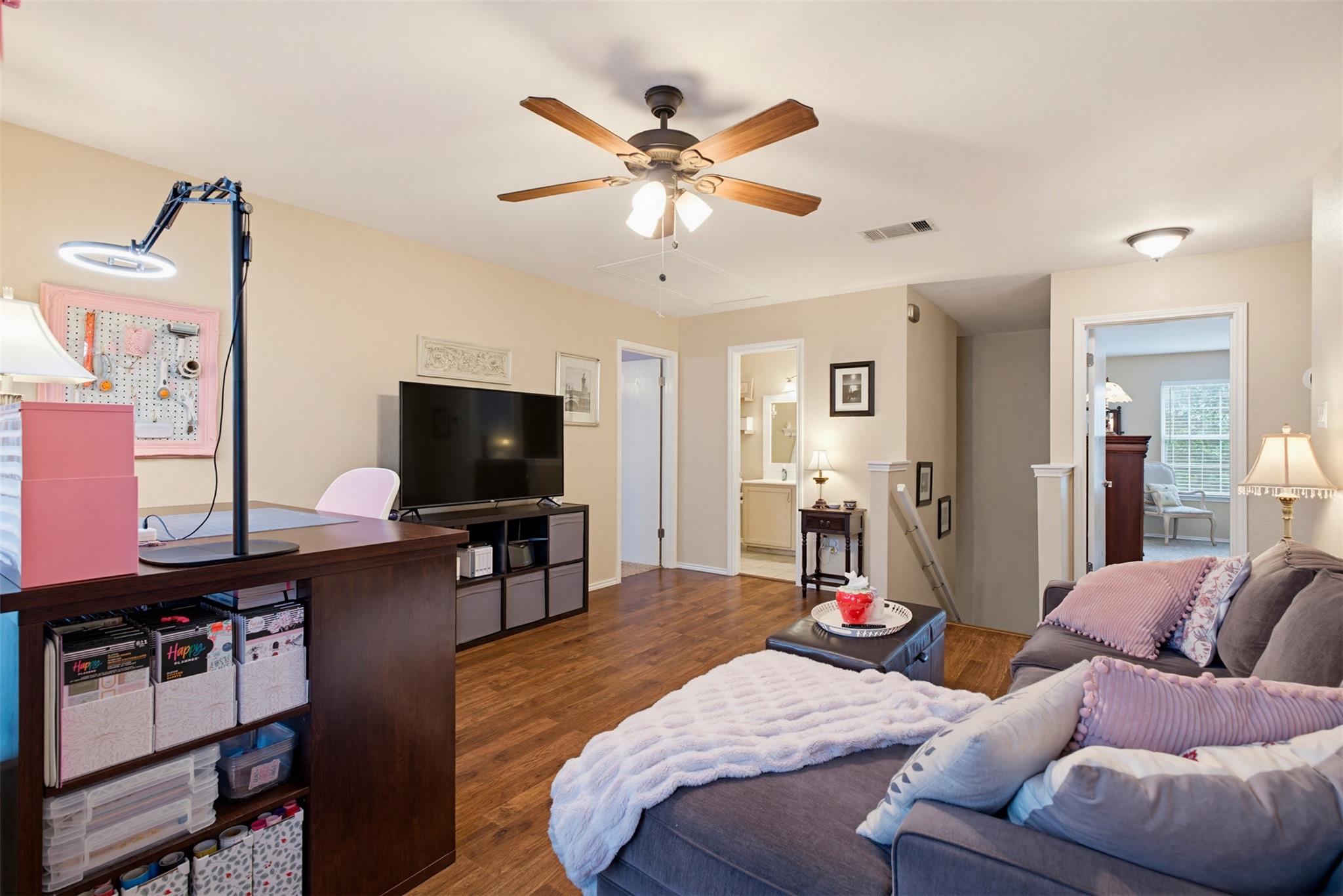 369 S Kates Cv, Buda, TX 78610