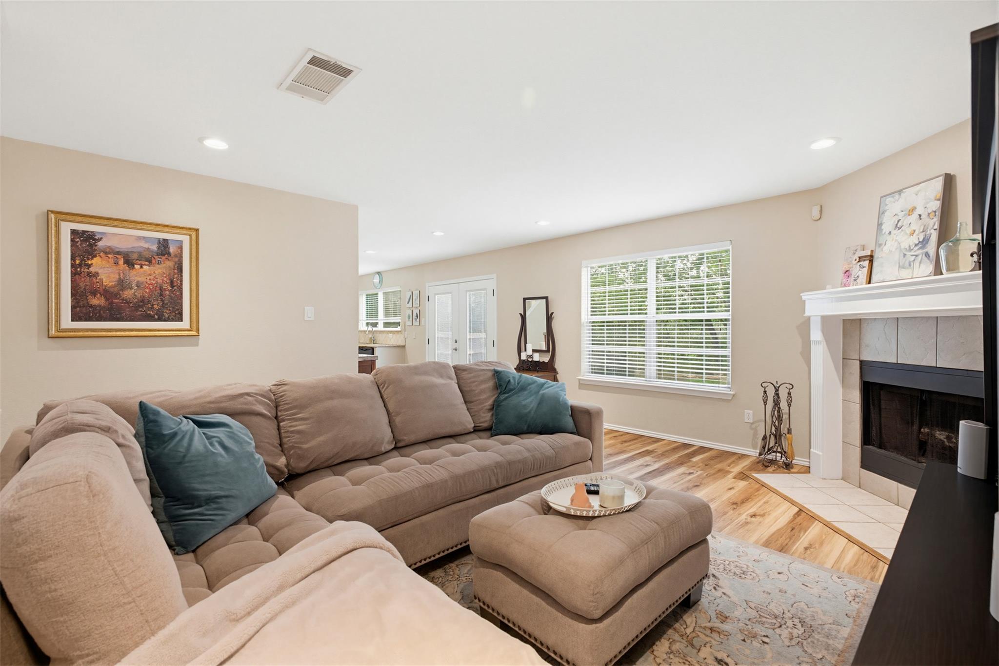 369 S Kates Cv, Buda, TX 78610