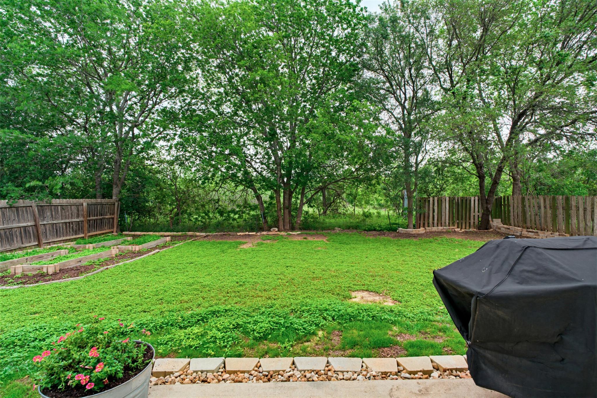 369 S Kates Cv, Buda, TX 78610