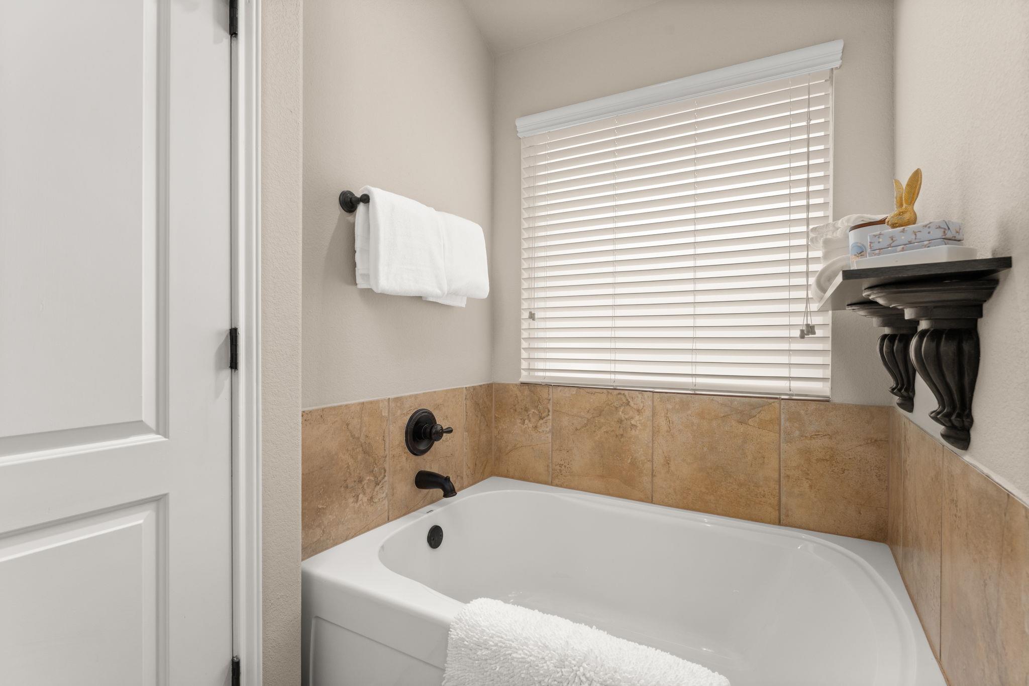 215 Choke Canyon Ln, Georgetown, TX 78628