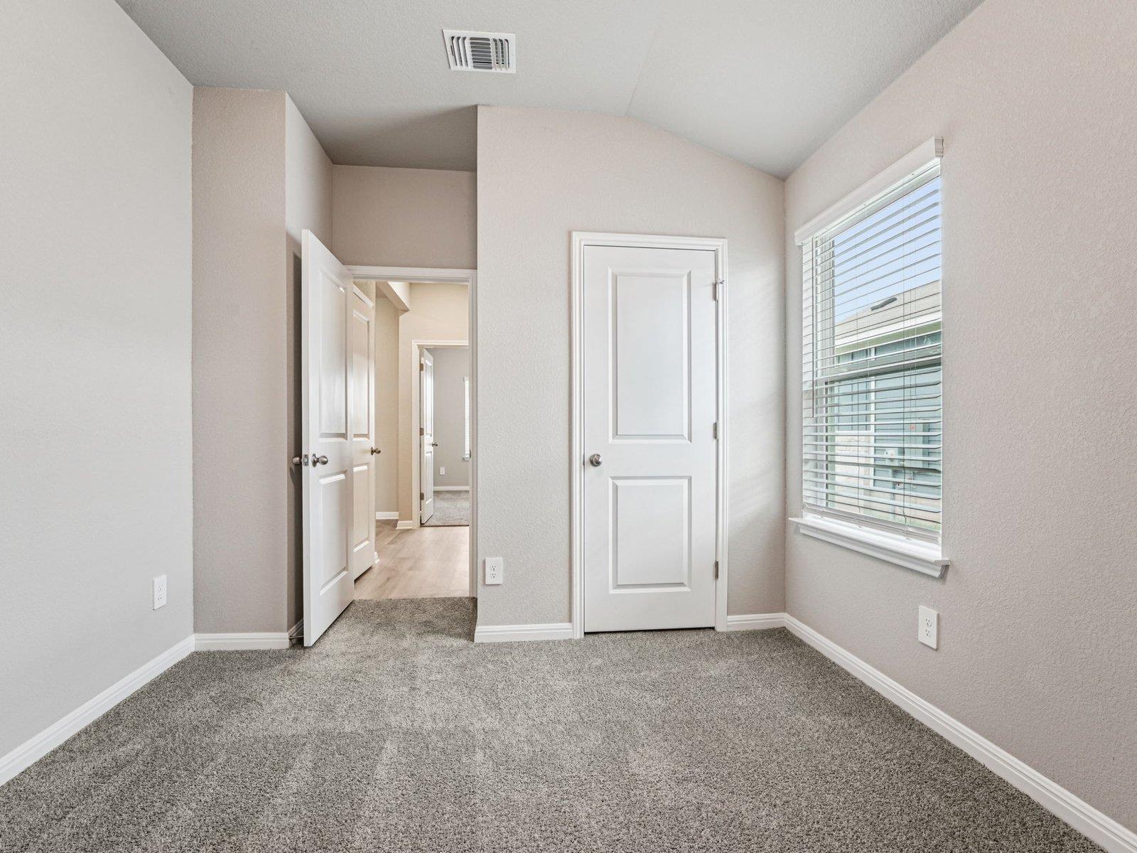 115 Andaman Roost Rdg, Cedar Creek, TX 78612