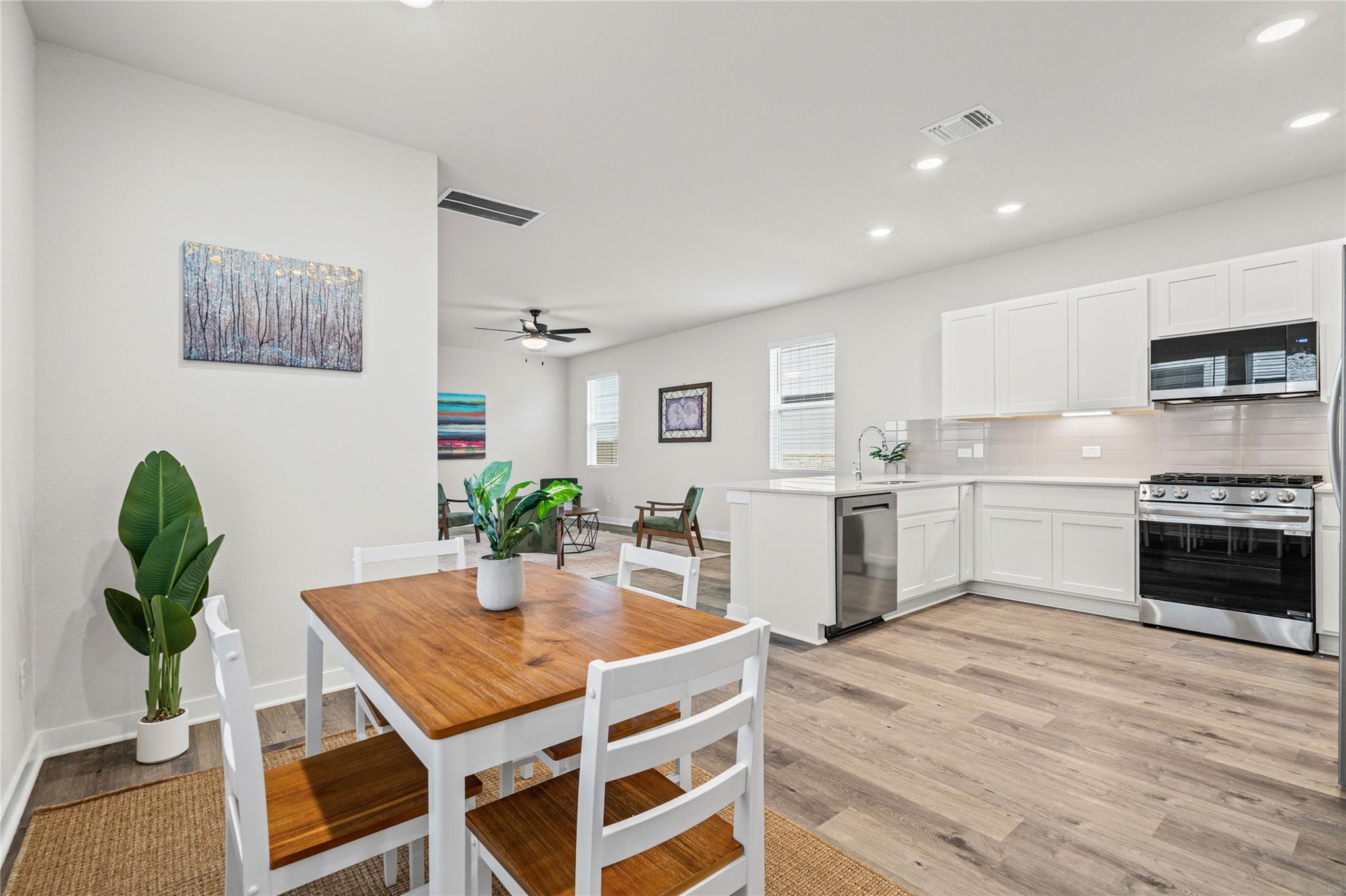2086 Alice Jay Way, Round Rock, TX 78665