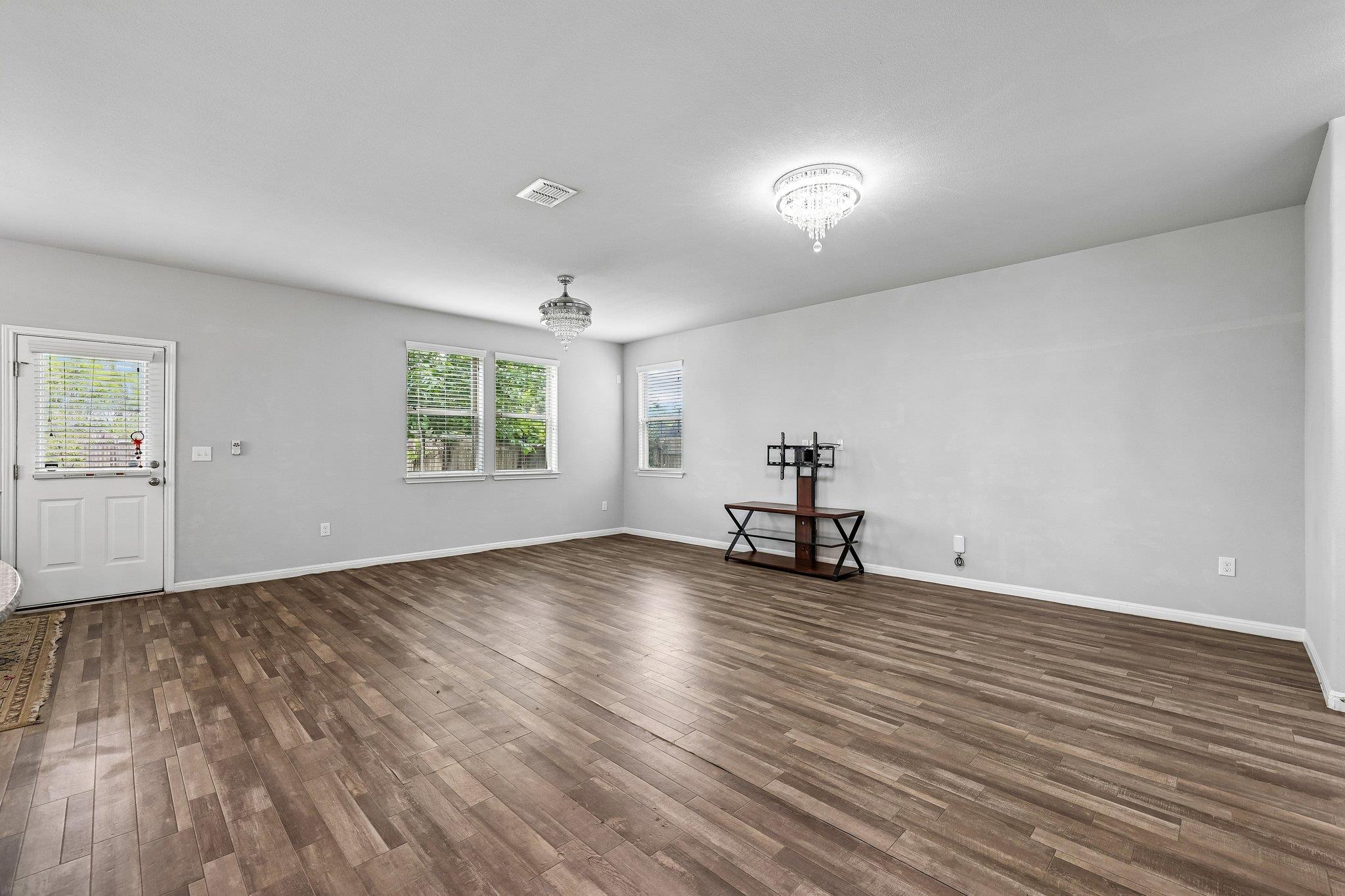 387 Guemal Rd, Buda, TX 78610