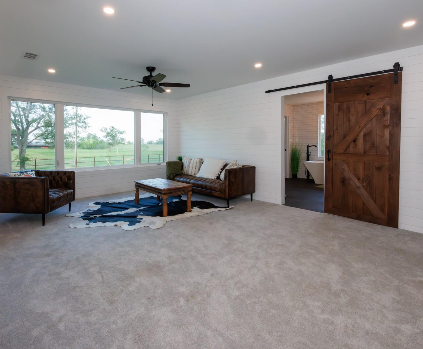 187 N Cedar Creek Dr, Cedar Creek, TX 78612