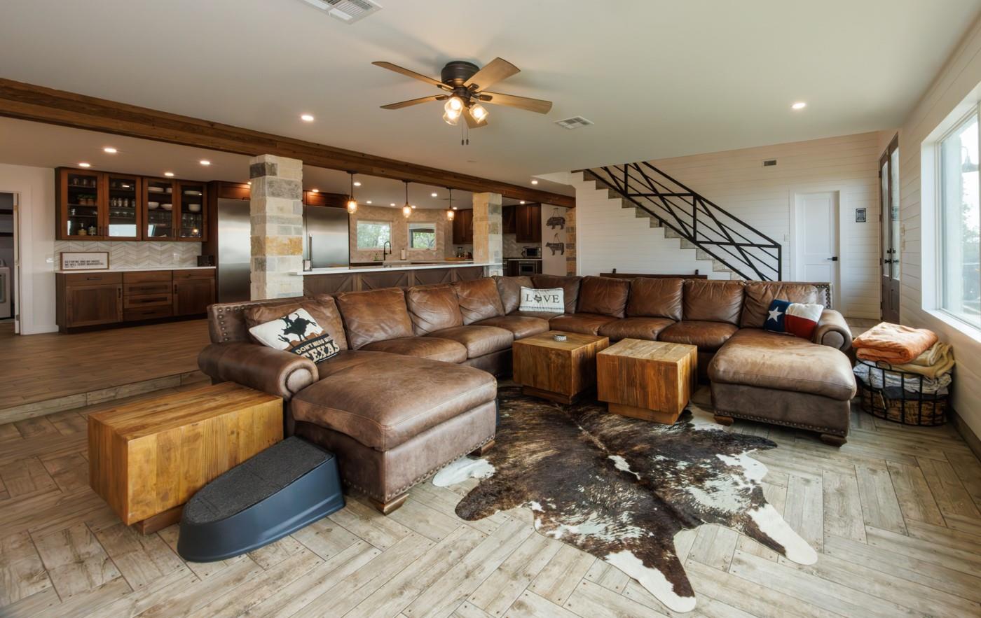 187 N Cedar Creek Dr, Cedar Creek, TX 78612