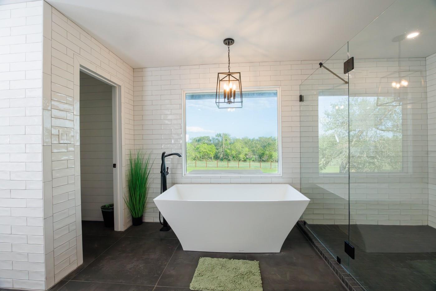 187 N Cedar Creek Dr, Cedar Creek, TX 78612