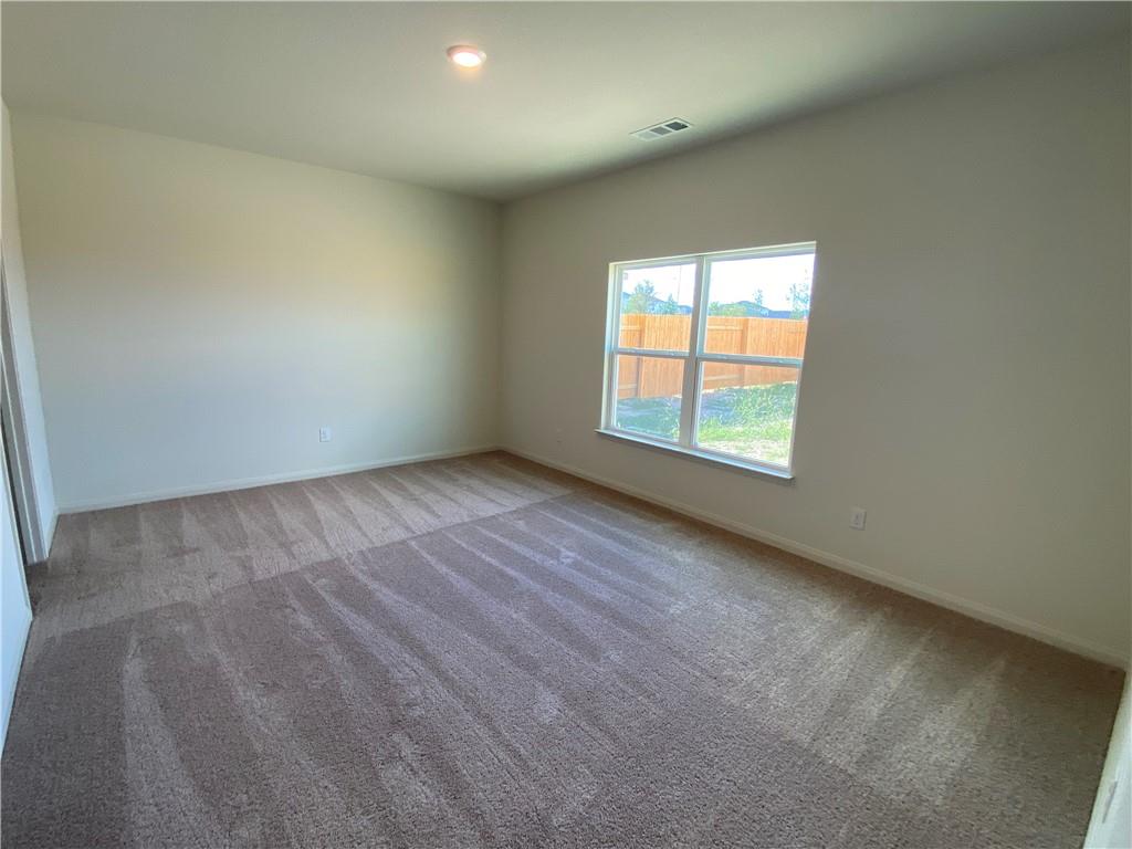 105 Brunswick Ln, Jarrell, TX 76537