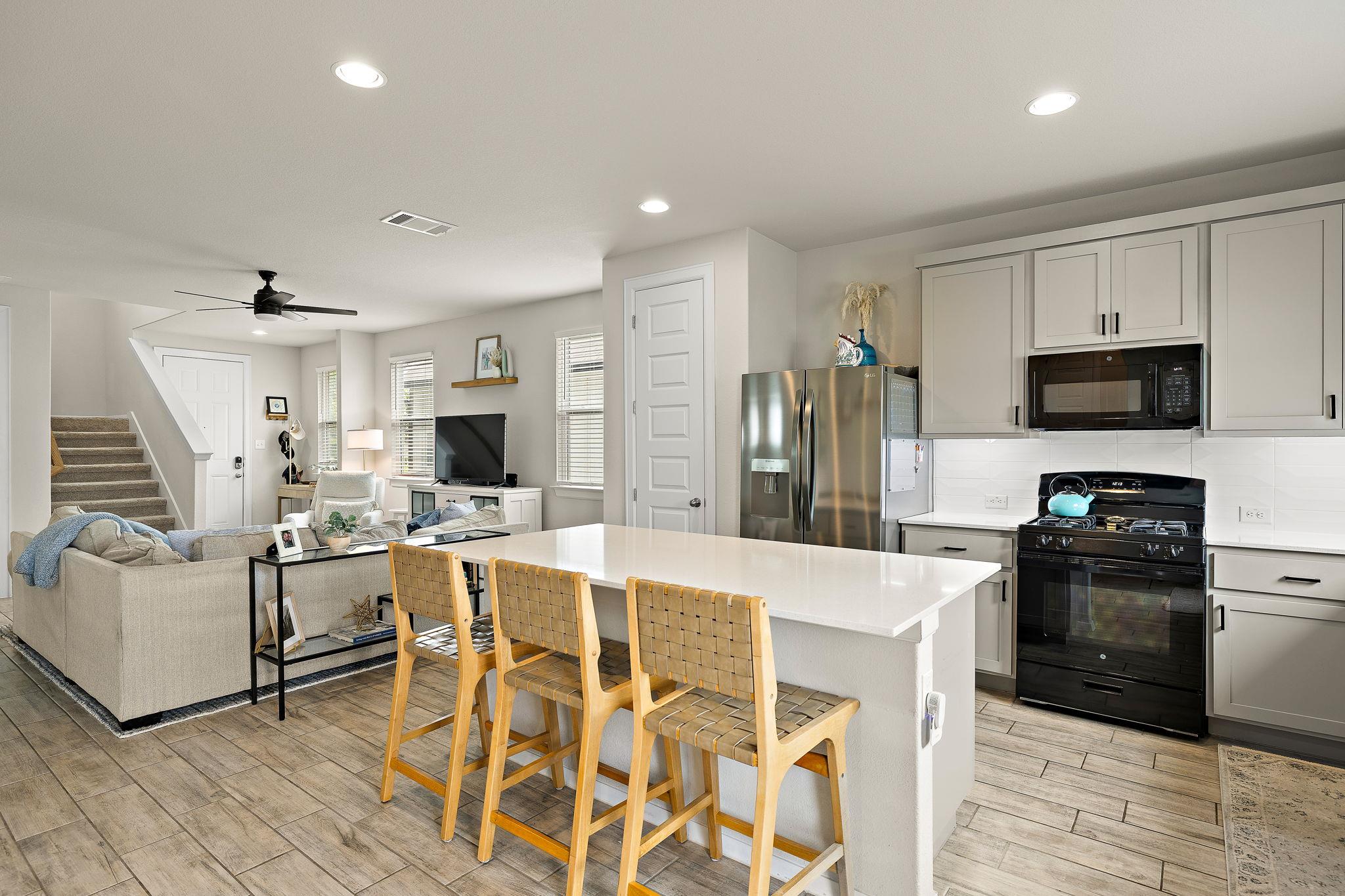 109 Fabion St, Kyle, TX 78640