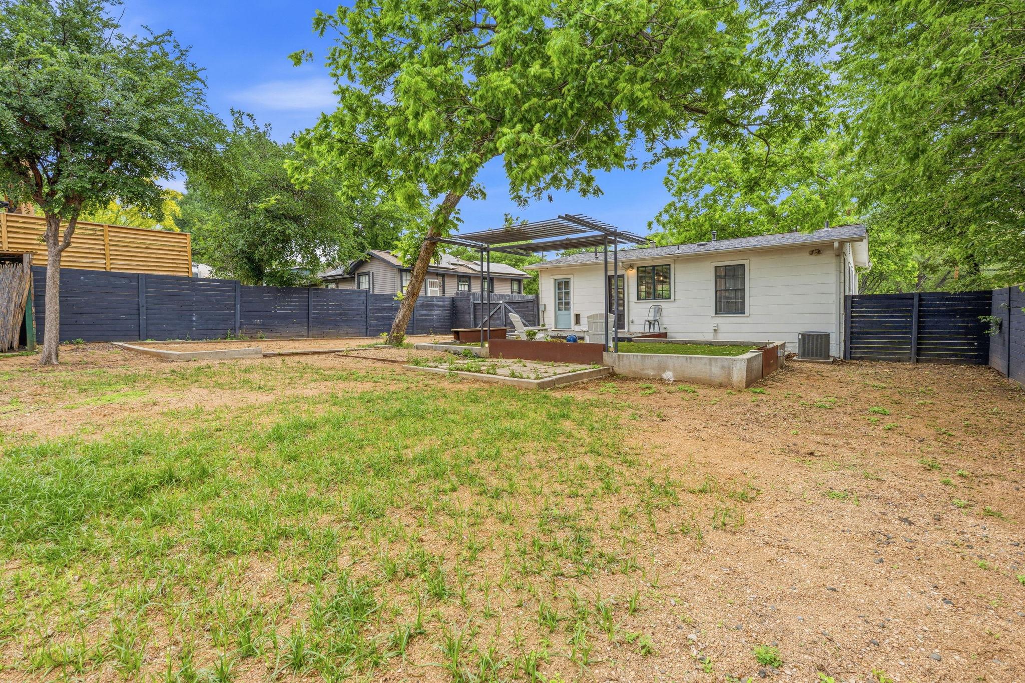 2635 W 45th St, Austin, TX 78731