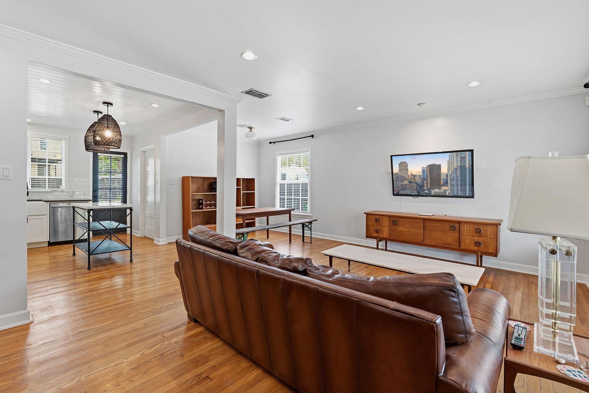 2635 W 45th St, Austin, TX 78731