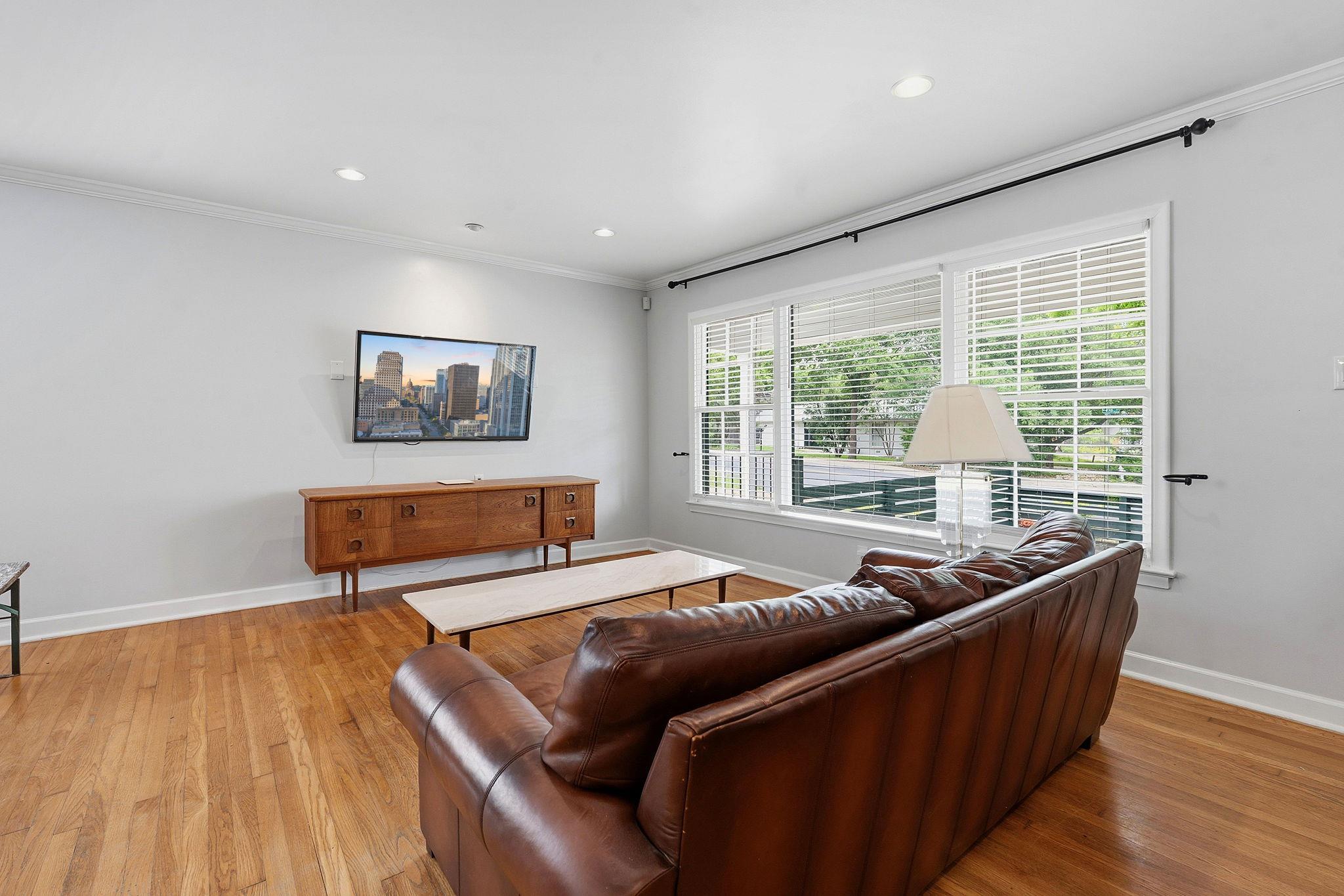 2635 W 45th St, Austin, TX 78731