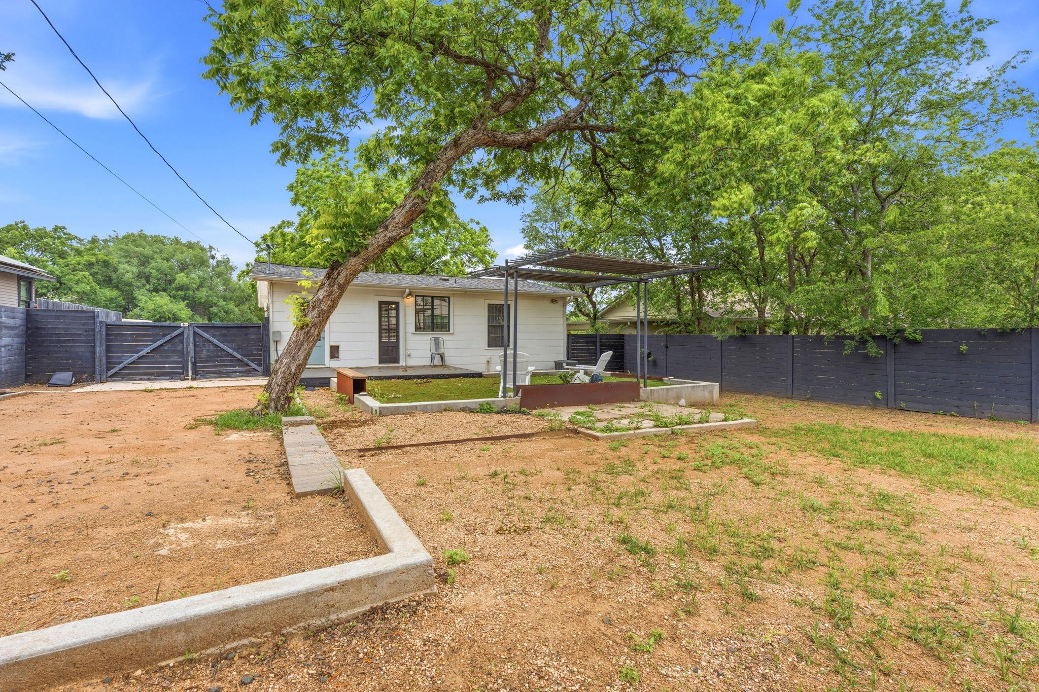 2635 W 45th St, Austin, TX 78731