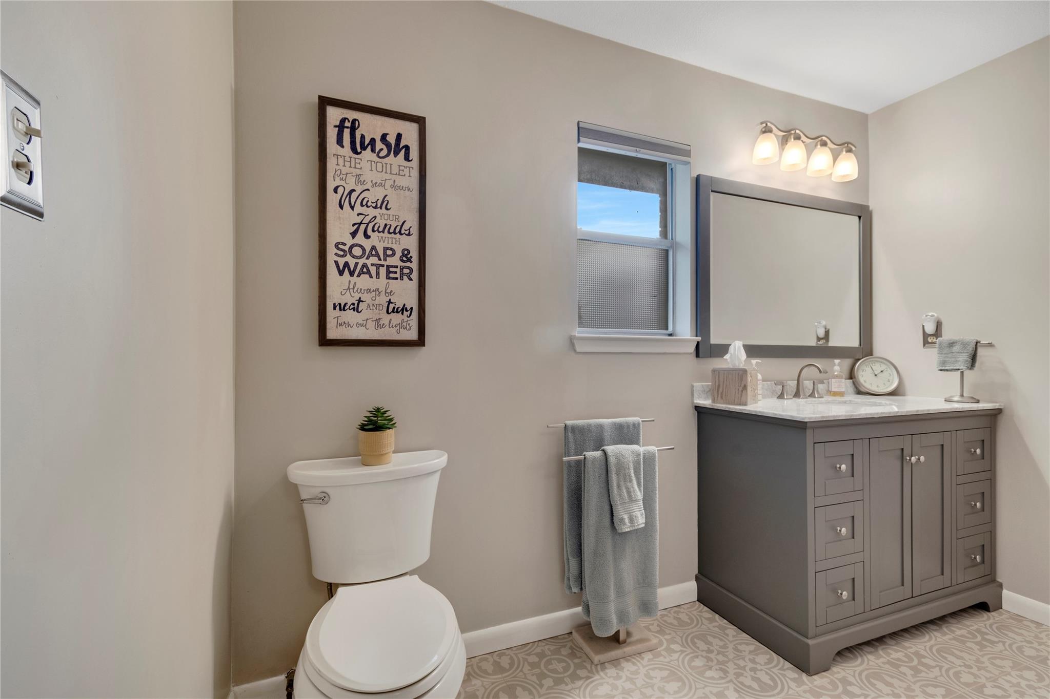 1122 Hill Circle East Dr, Granite Shoals, TX 78654