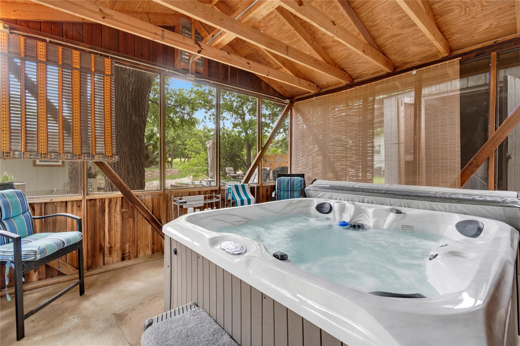 1122 Hill Circle East Dr, Granite Shoals, TX 78654