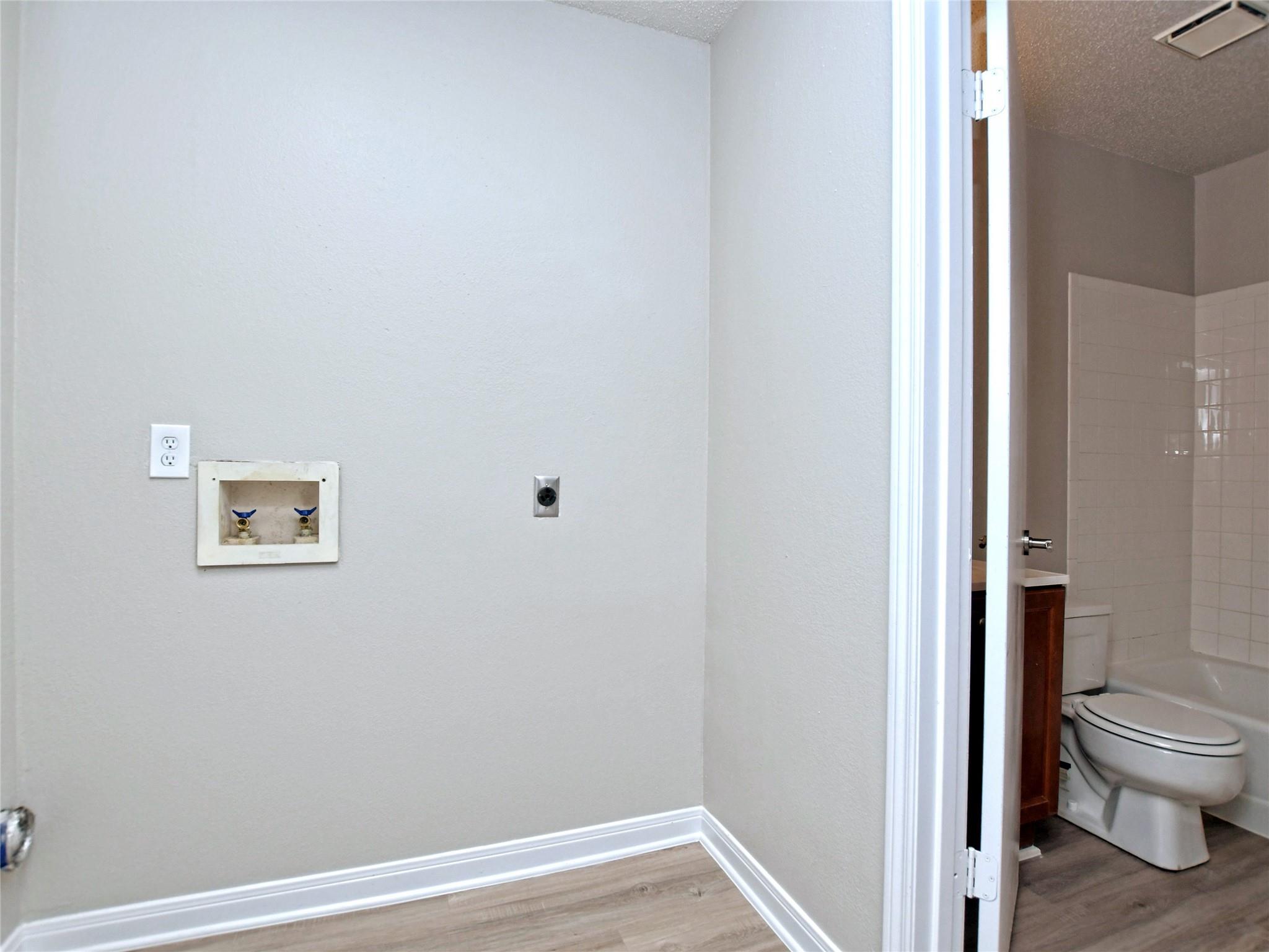 21401 Patton Ave, Lago Vista, TX 78645