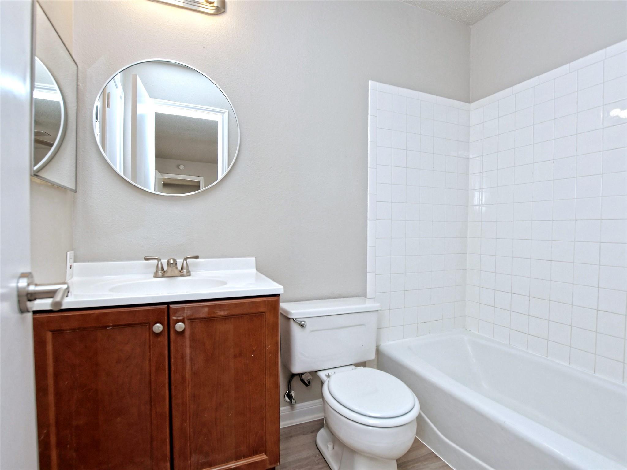 21401 Patton Ave, Lago Vista, TX 78645