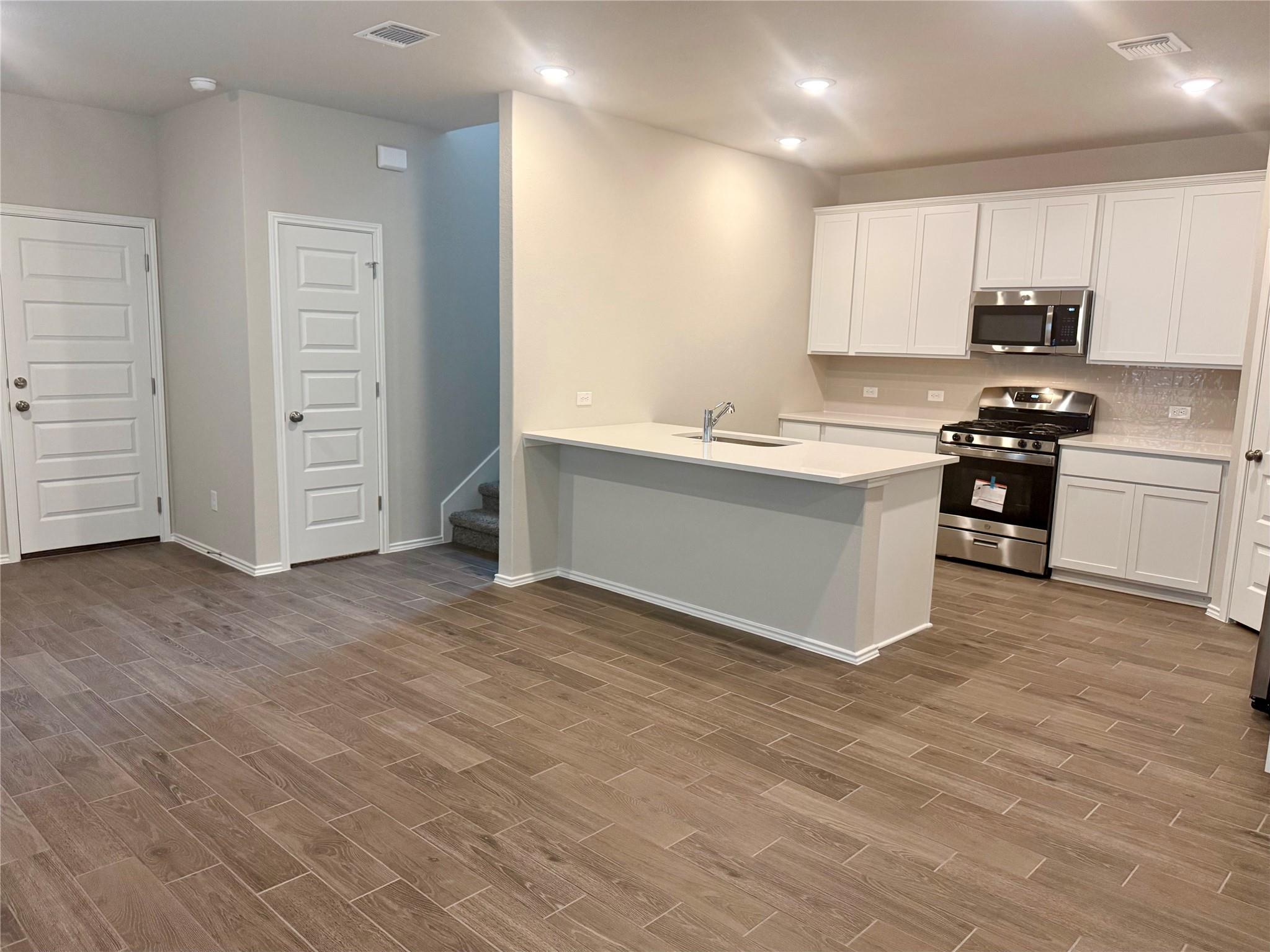 134 Big Banyan Dr, Dripping Springs, TX 78620