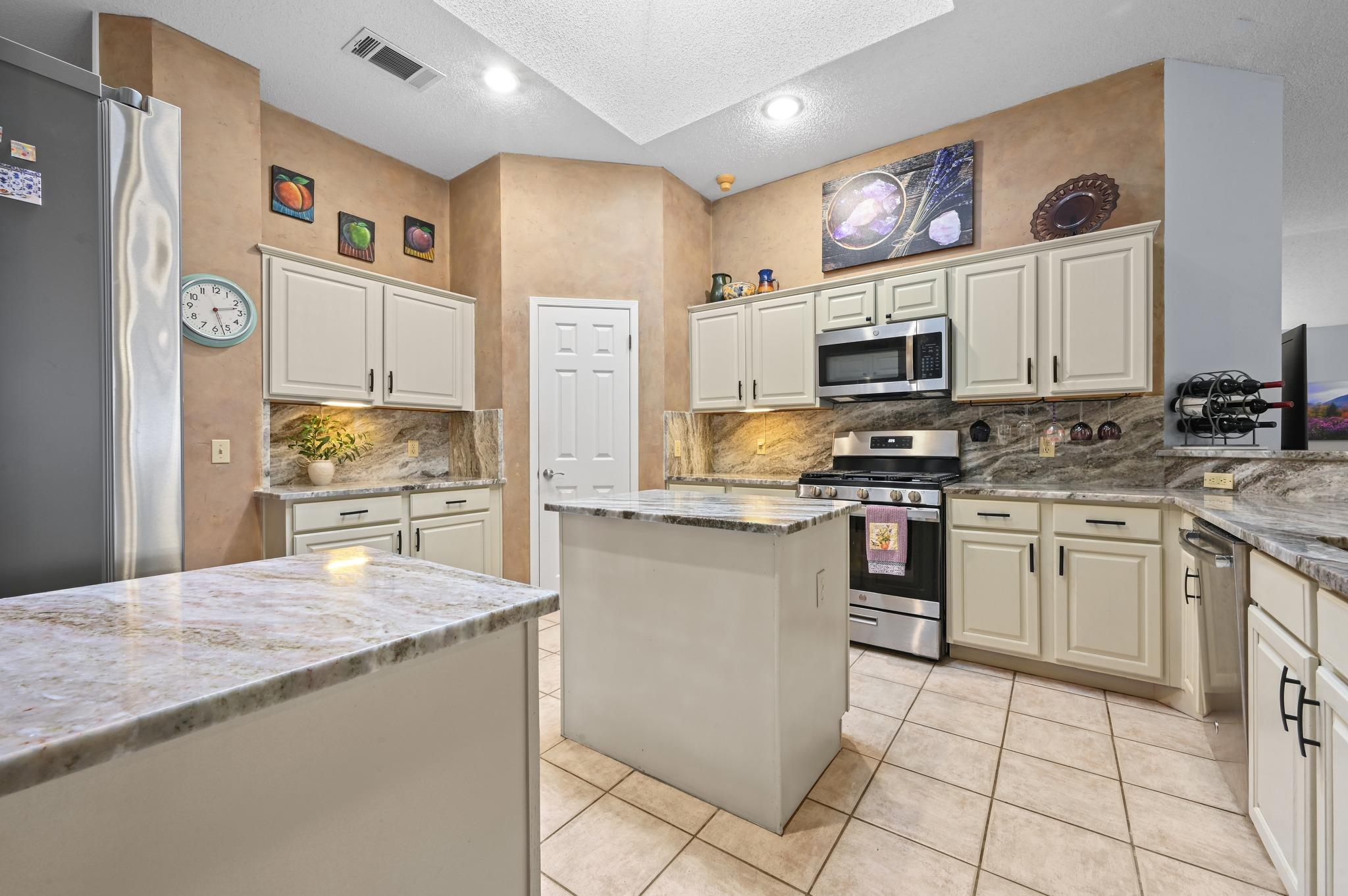 4110 Paseo Dr, Austin, TX 78739