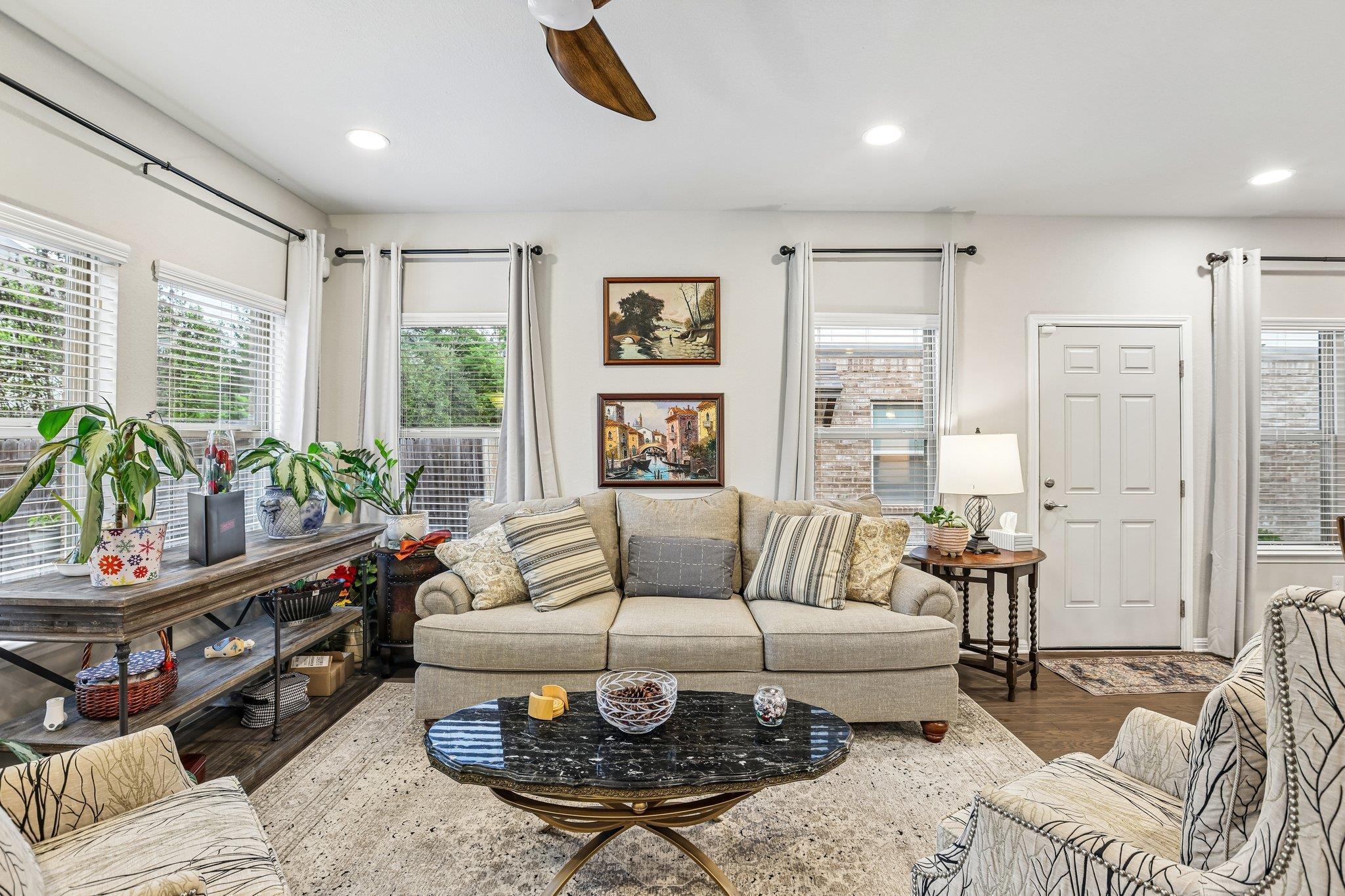2304 S Lakeline Blvd # 273, Cedar Park, TX 78613