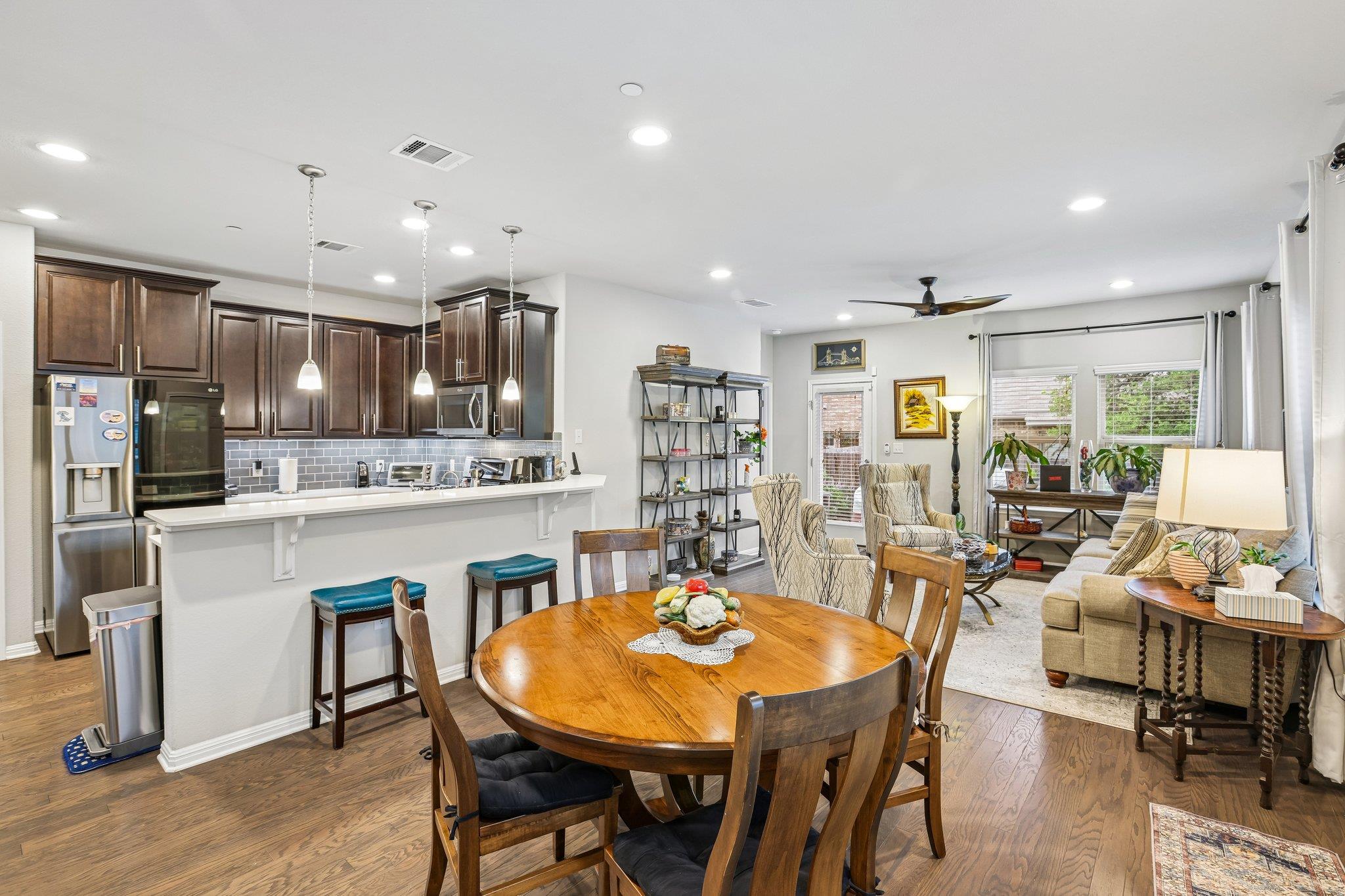 2304 S Lakeline Blvd # 273, Cedar Park, TX 78613