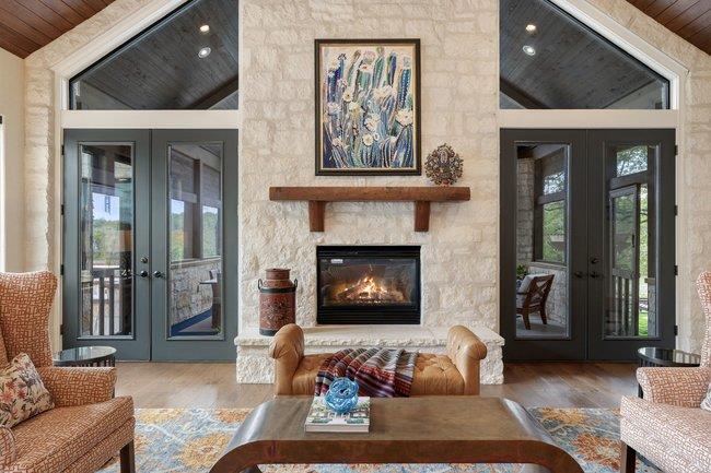 8400 Blazyk Dr, Austin, TX 78737