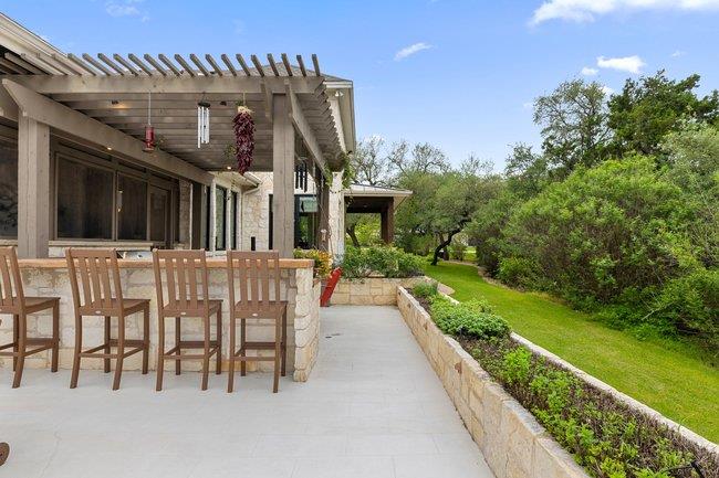 8400 Blazyk Dr, Austin, TX 78737