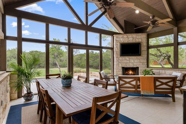 8400 Blazyk Dr, Austin, TX 78737