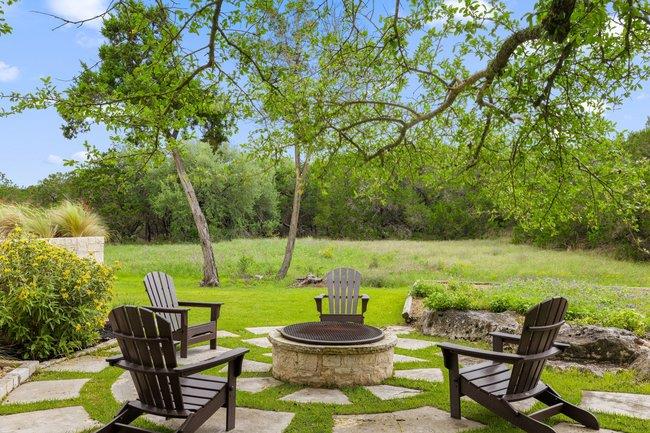 8400 Blazyk Dr, Austin, TX 78737