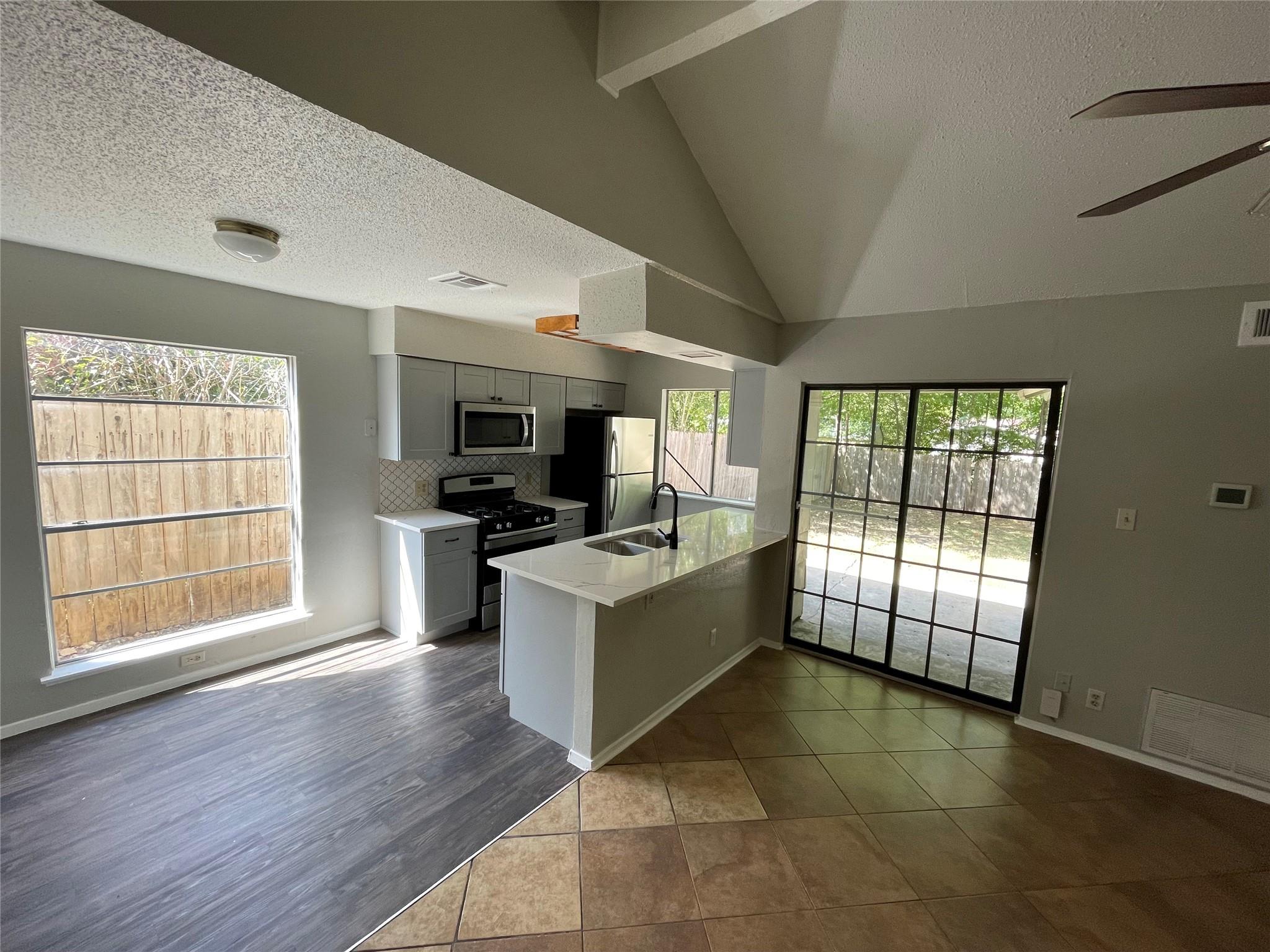 5806 Emerald Forest Dr # A, Austin, TX 78745