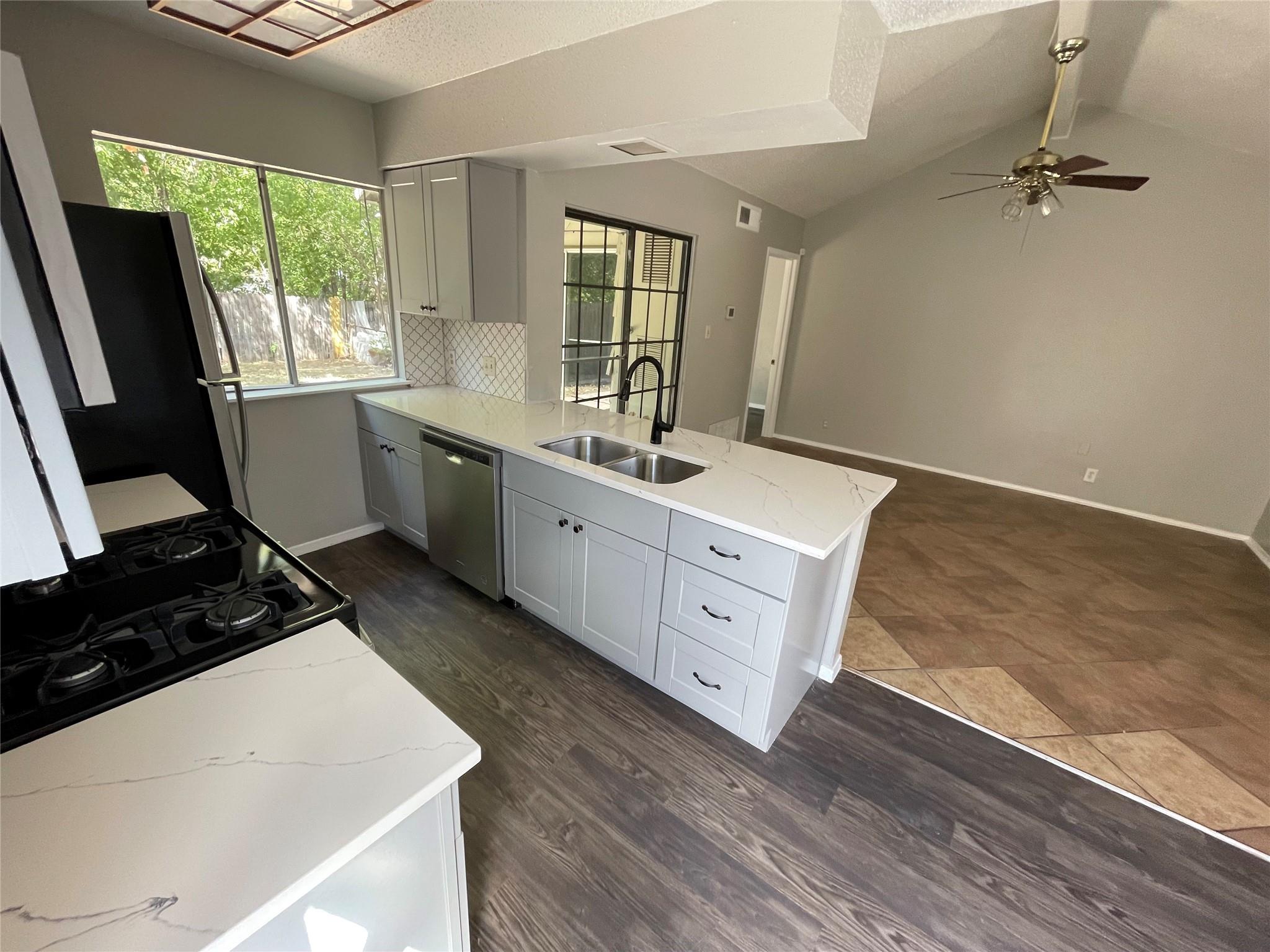 5806 Emerald Forest Dr # A, Austin, TX 78745