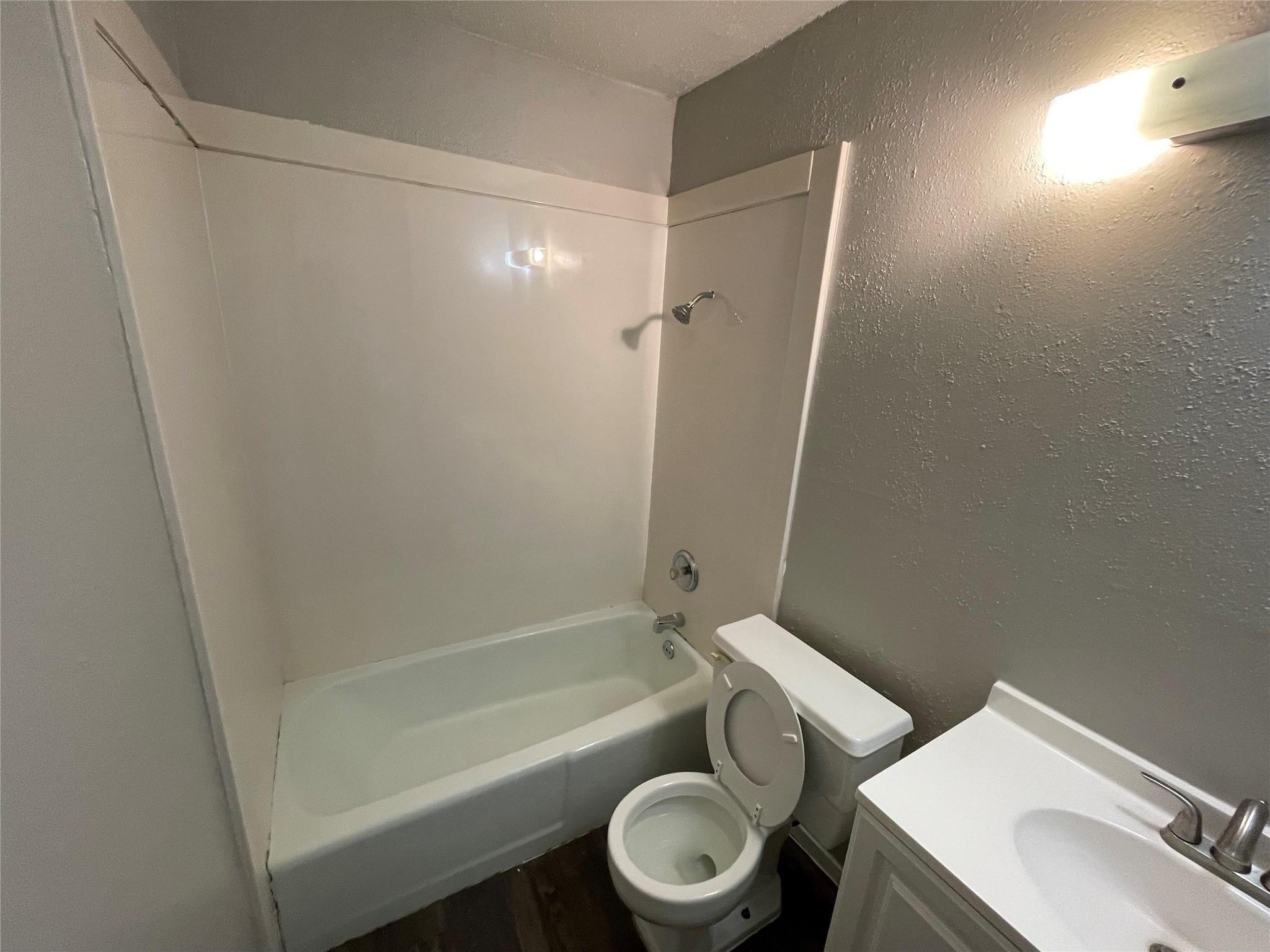 5806 Emerald Forest Dr # A, Austin, TX 78745