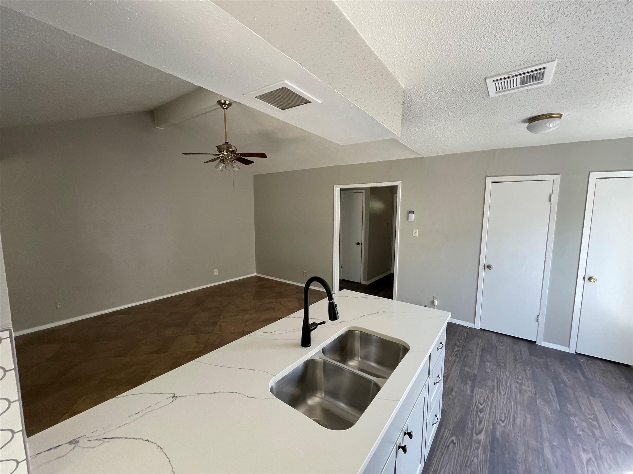 5806 Emerald Forest Dr # A, Austin, TX 78745