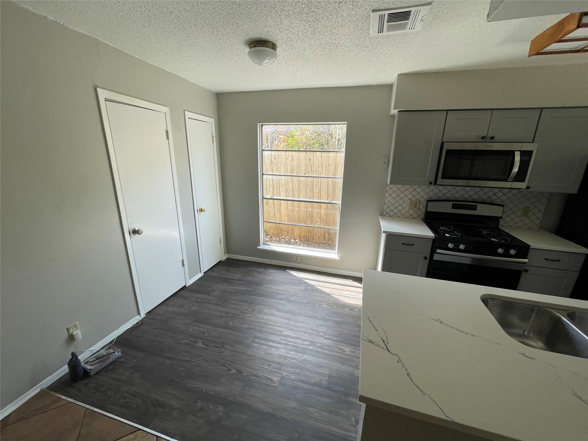 5806 Emerald Forest Dr # A, Austin, TX 78745