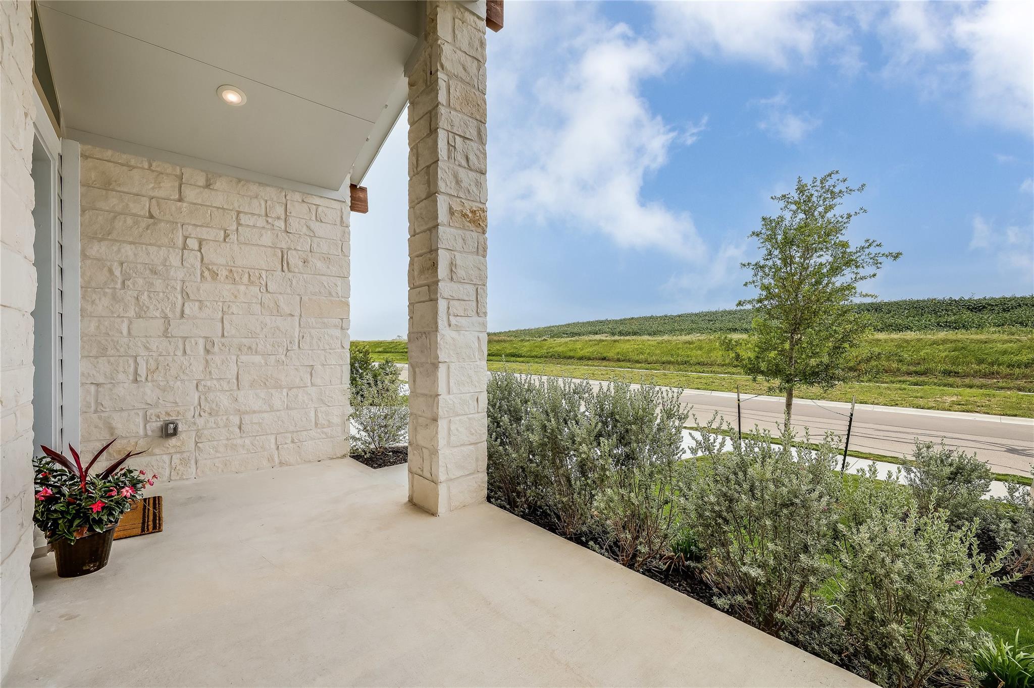 8400 Skytex St, Austin, TX 78744