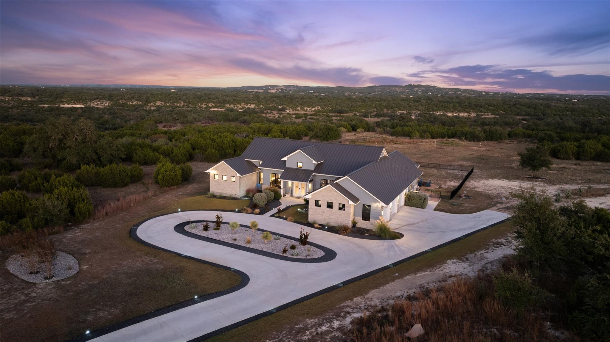 205 S FLAT ROCK Way, Johnson City, TX 78636