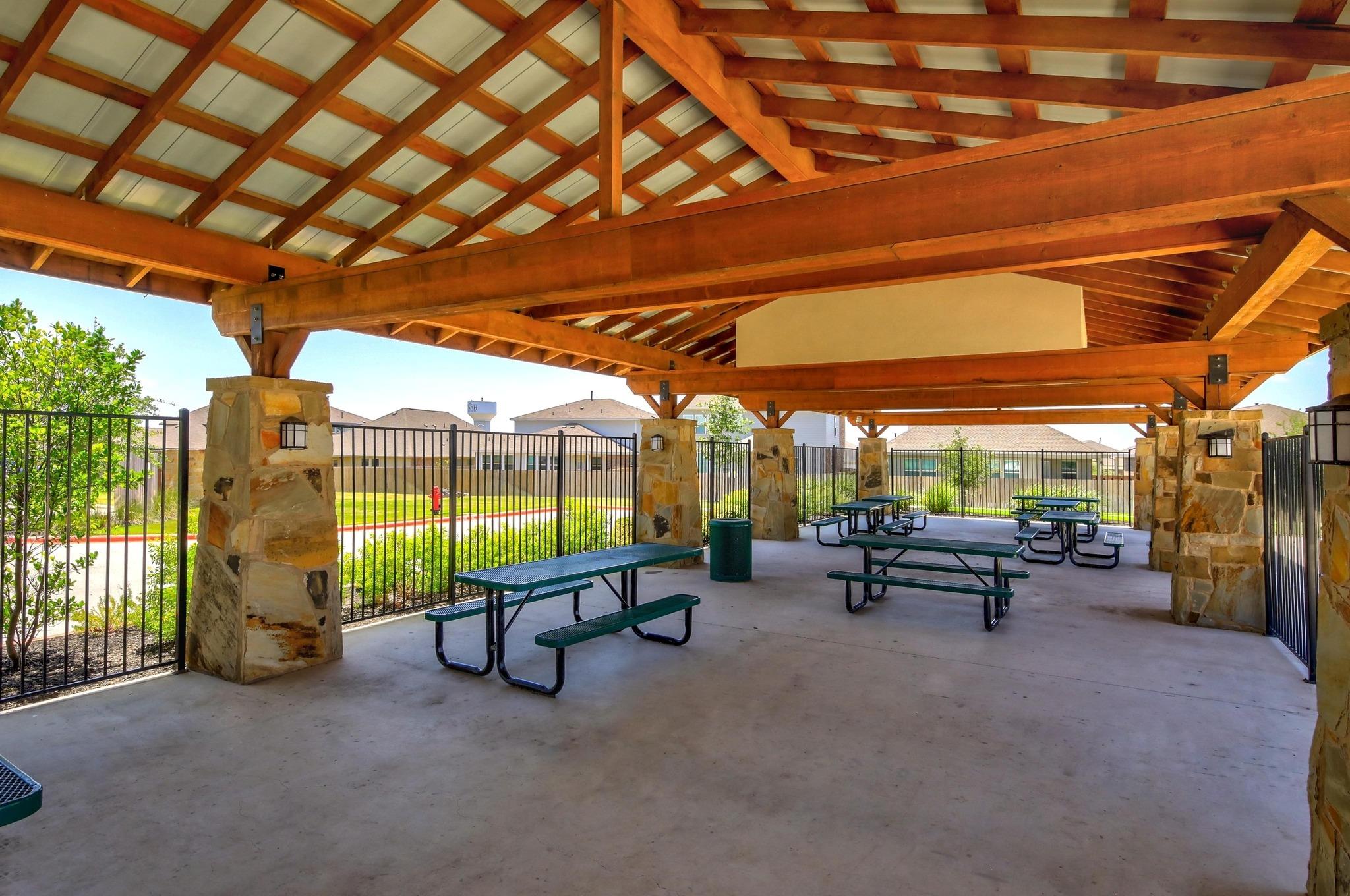 7704 Leonardo Dr, Round Rock, TX 78665