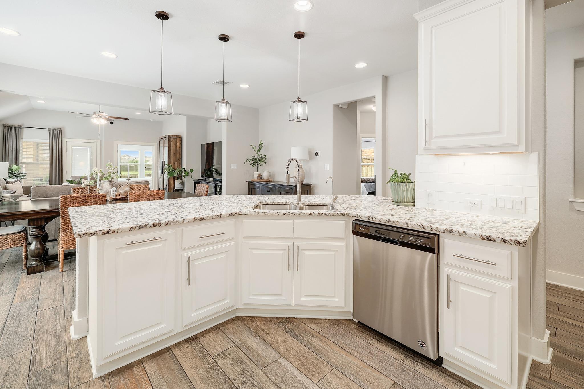 7704 Leonardo Dr, Round Rock, TX 78665