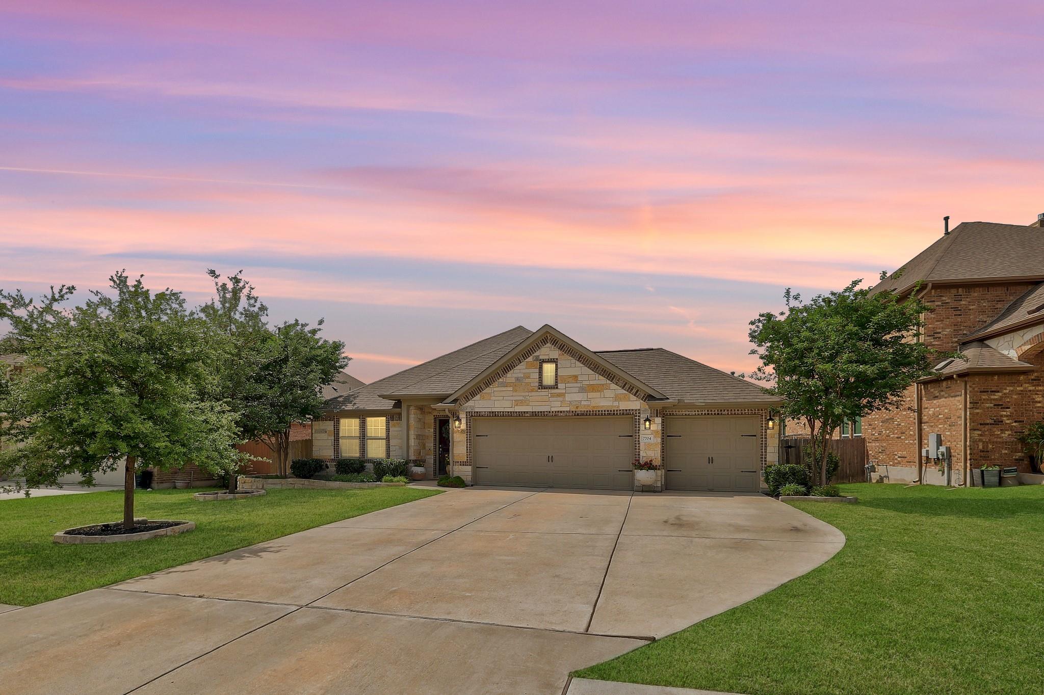 7704 Leonardo Dr, Round Rock, TX 78665