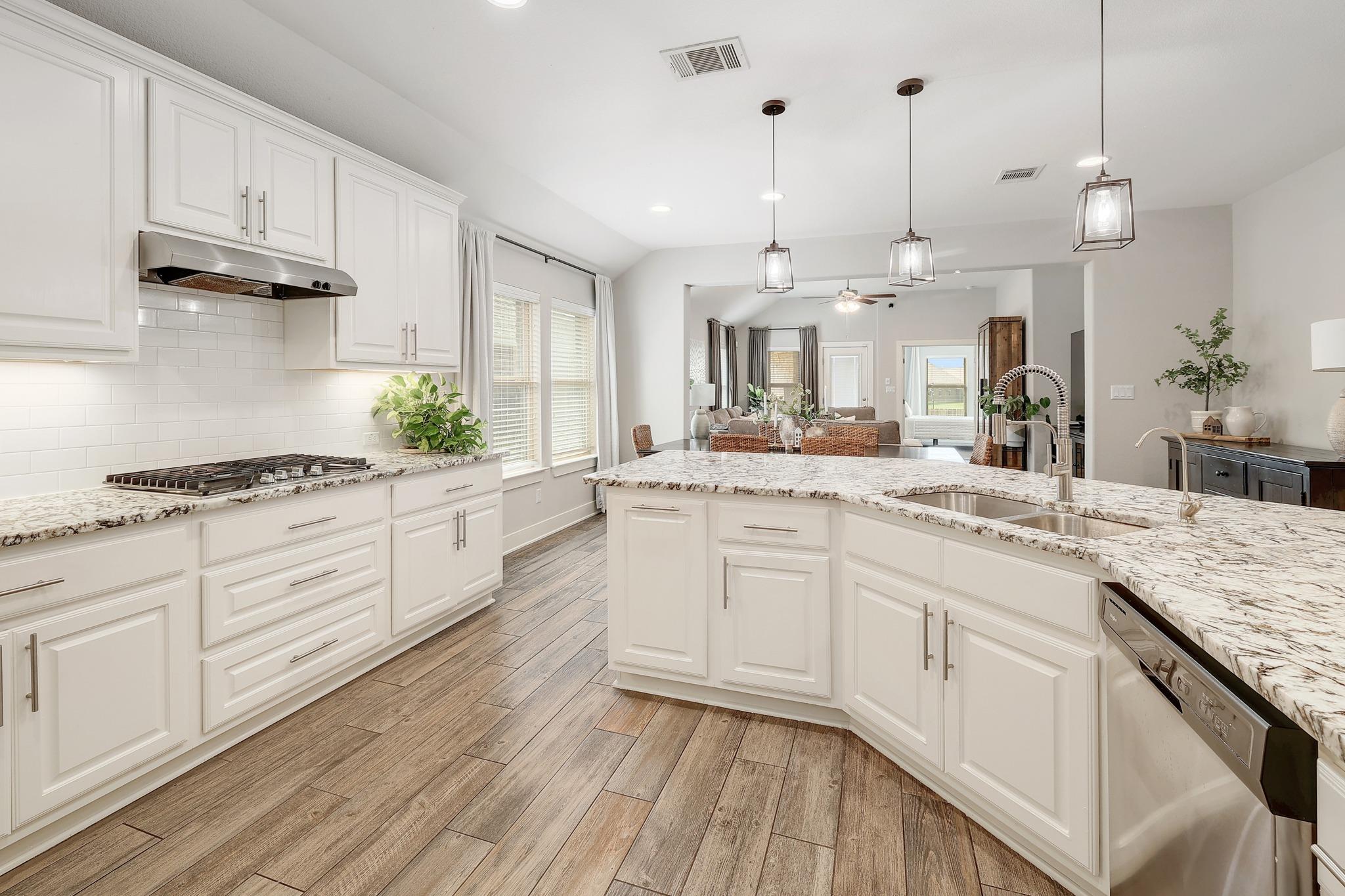 7704 Leonardo Dr, Round Rock, TX 78665