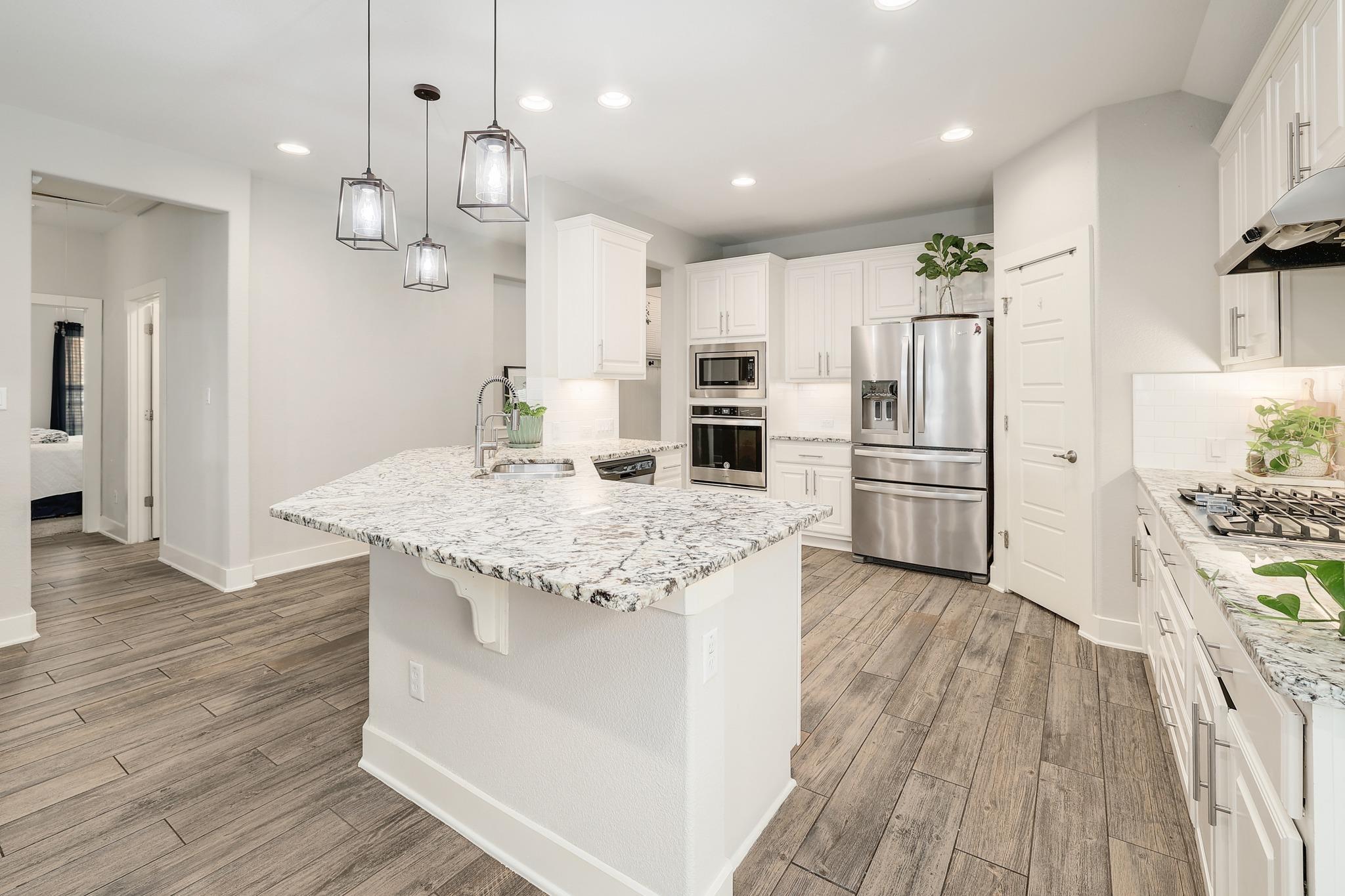 7704 Leonardo Dr, Round Rock, TX 78665