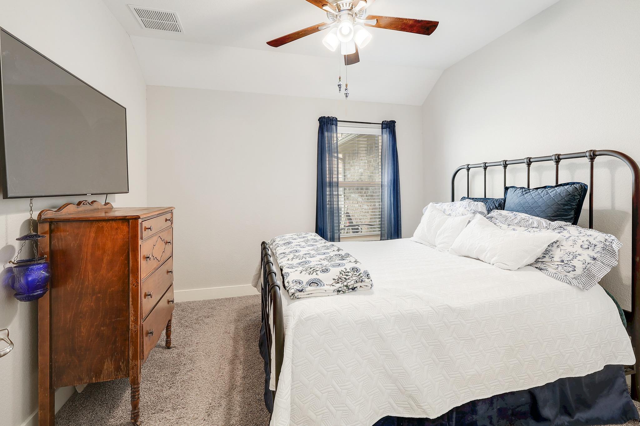 7704 Leonardo Dr, Round Rock, TX 78665