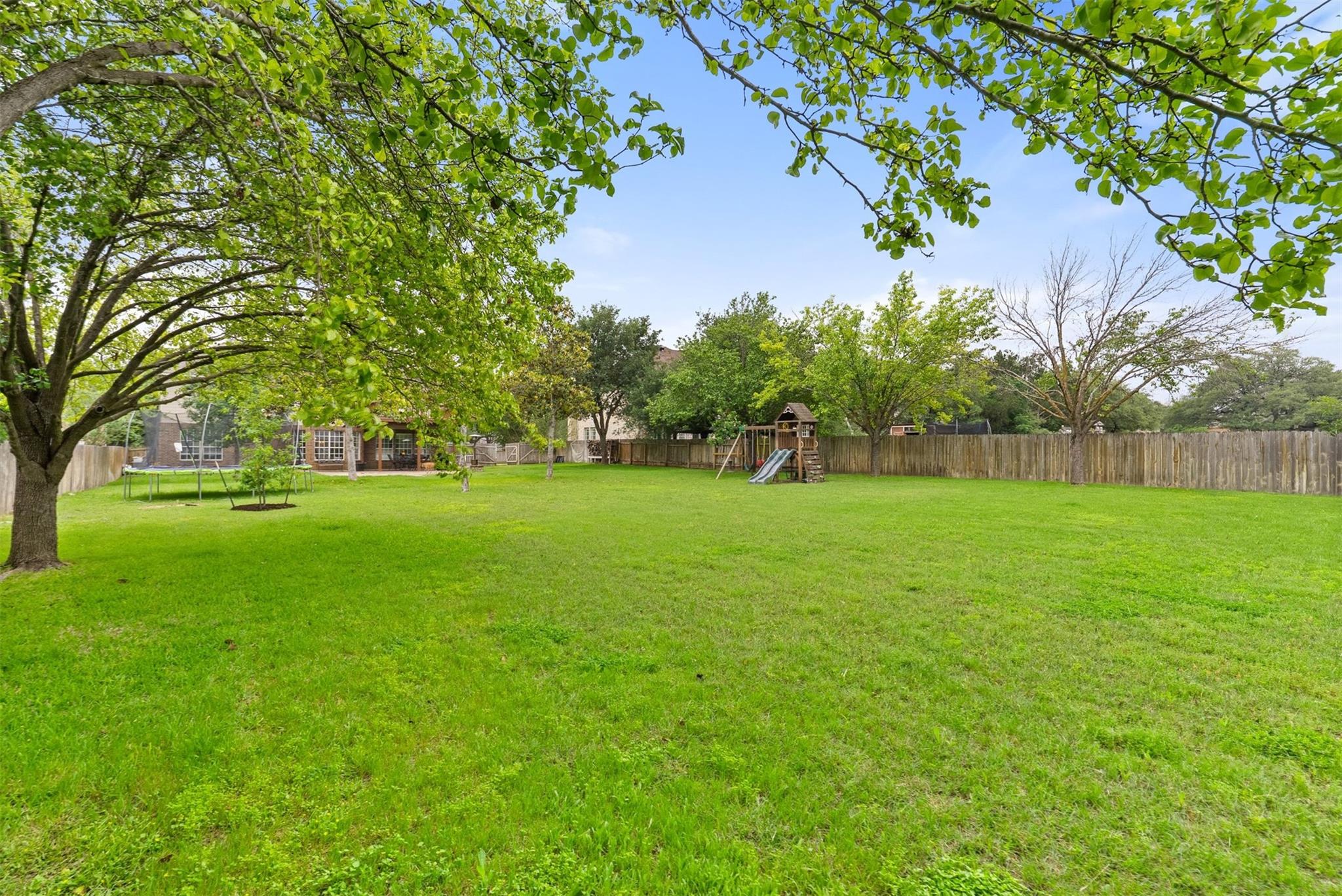 3814 Forest Creek Dr, Round Rock, TX 78664