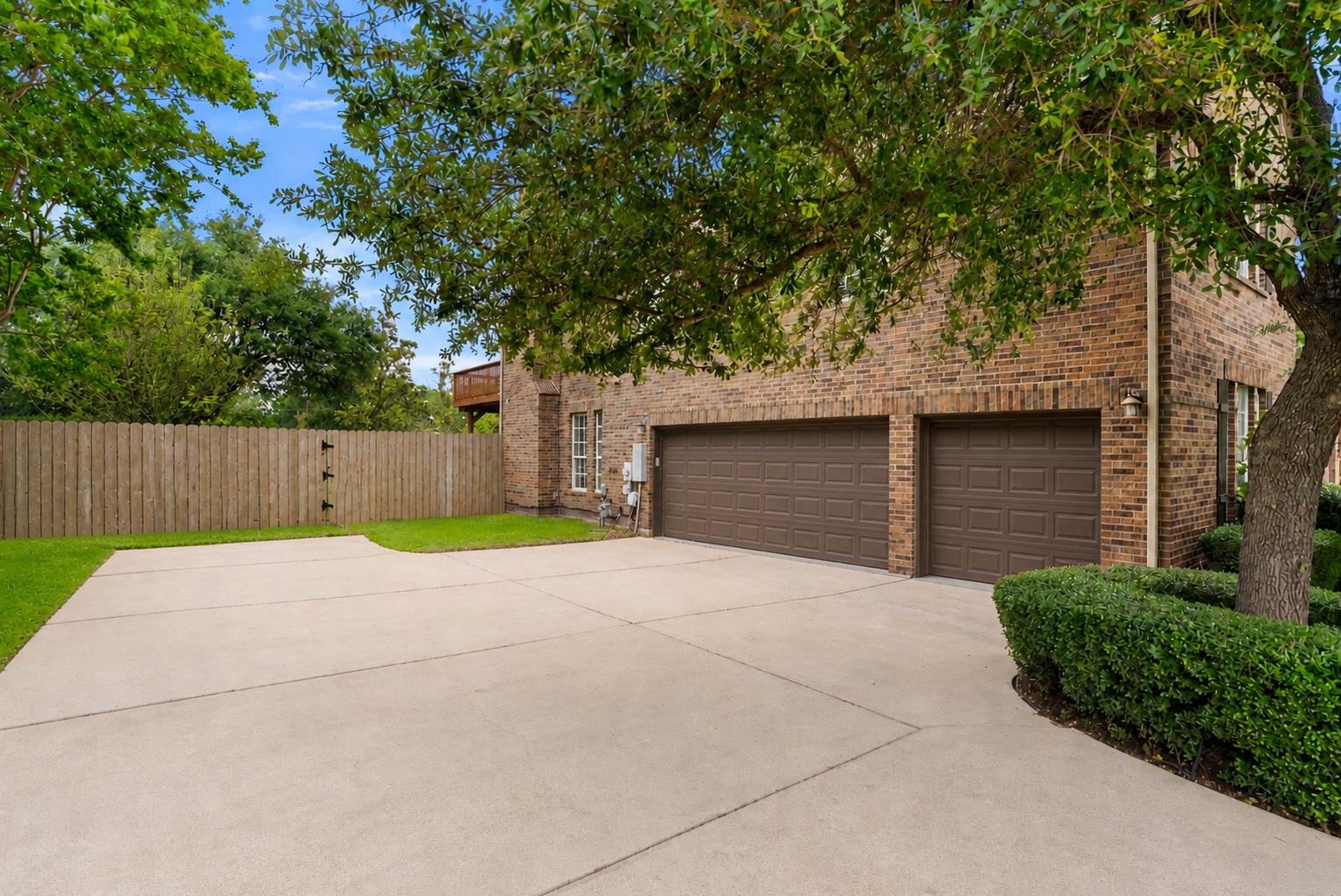 3814 Forest Creek Dr, Round Rock, TX 78664
