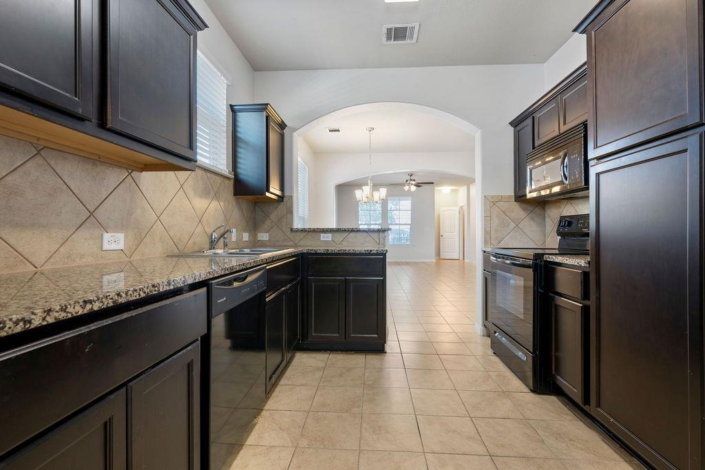 711 Katmai Cir, Pflugerville, TX 78660