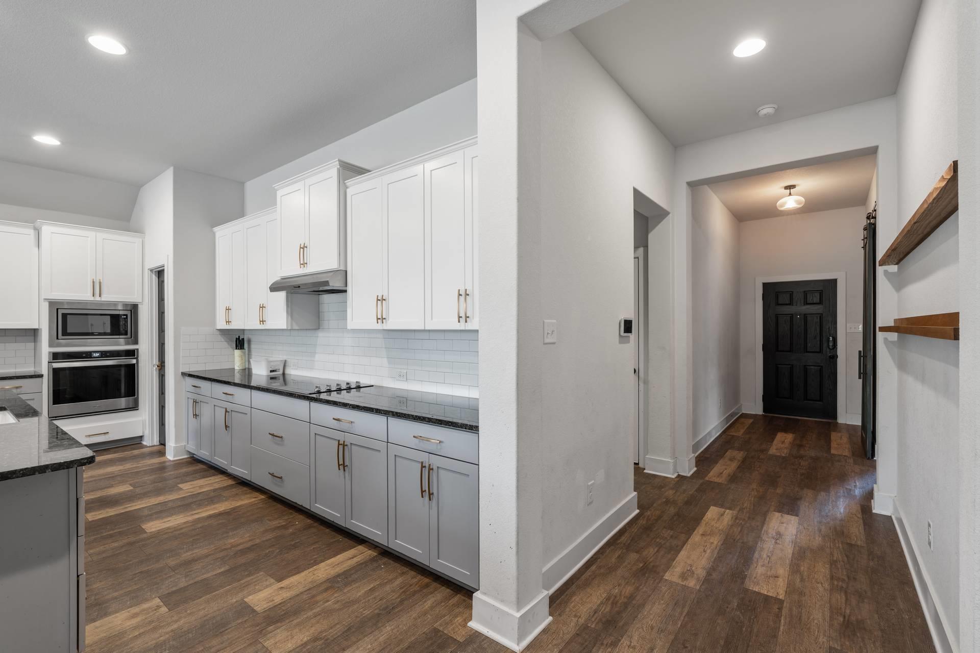 111 Brookside St, Hutto, TX 78634