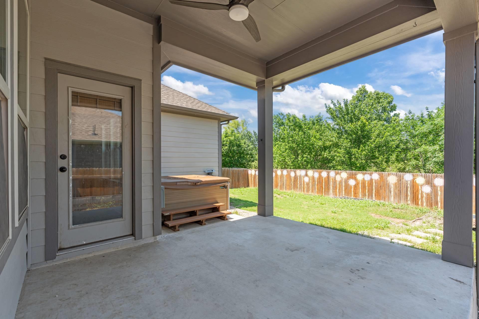 111 Brookside St, Hutto, TX 78634