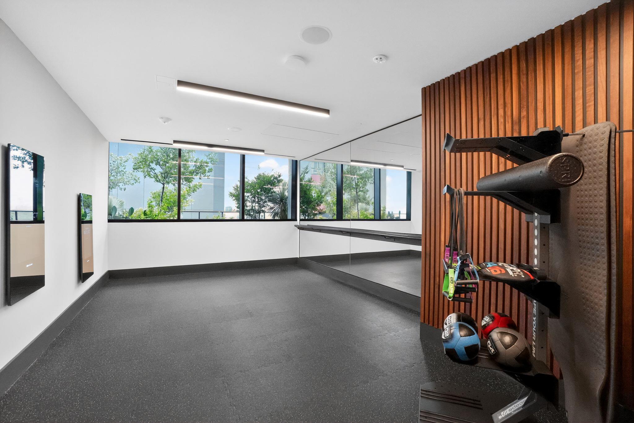 84 East Ave # 2903, Austin, TX 78701
