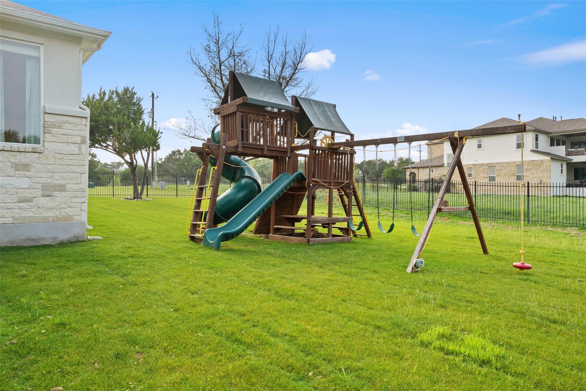 621 Kinnikinik Loop, Austin, TX 78737