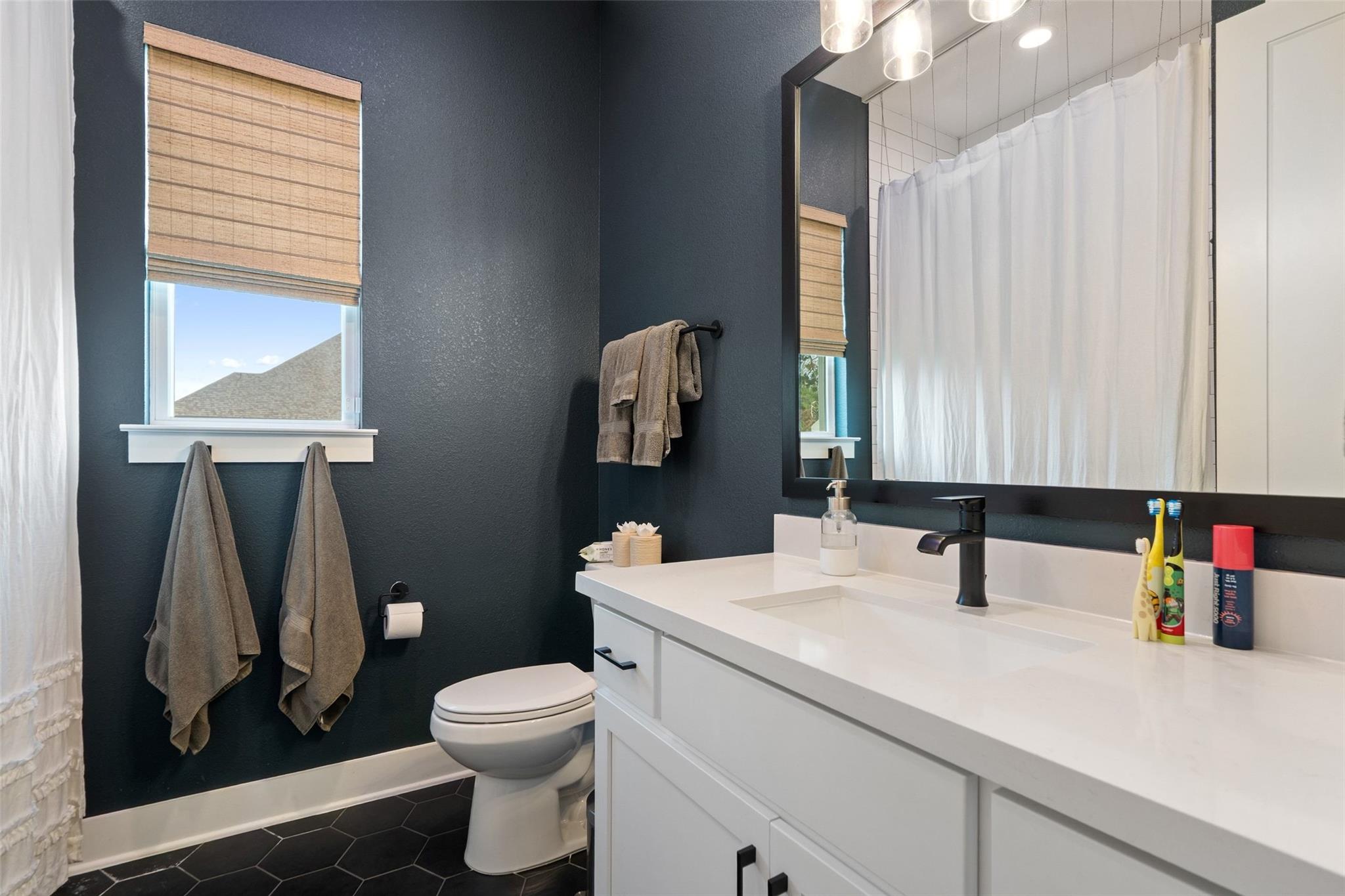 621 Kinnikinik Loop, Austin, TX 78737